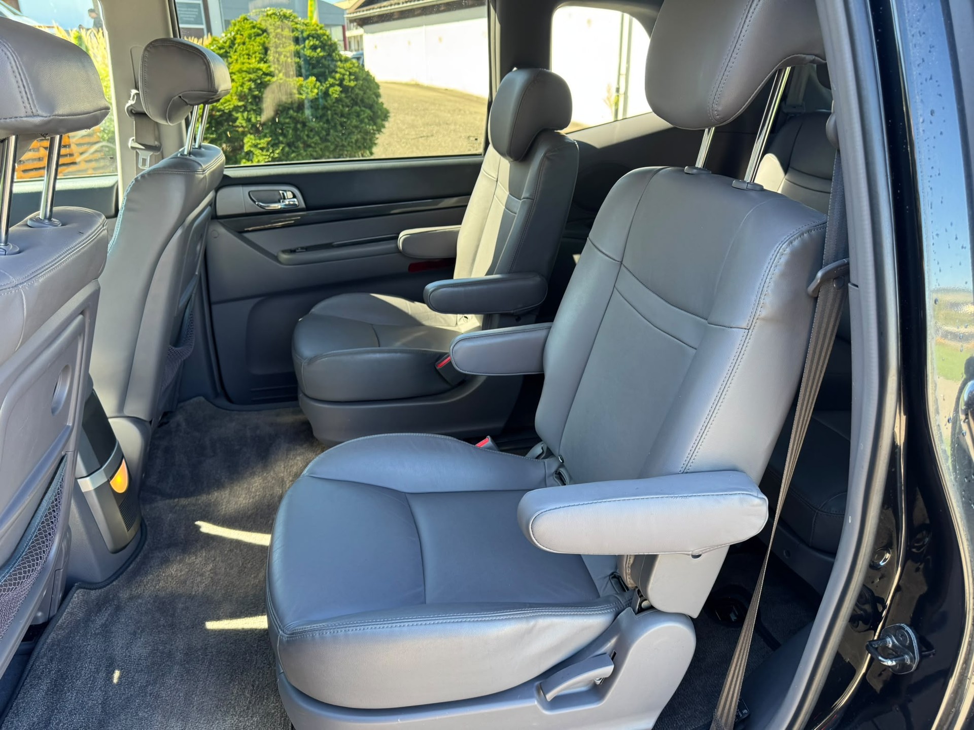 KGM-SsangYong Rodius SV200 e-XDi Quartz 4WD E-Tronic-image-14