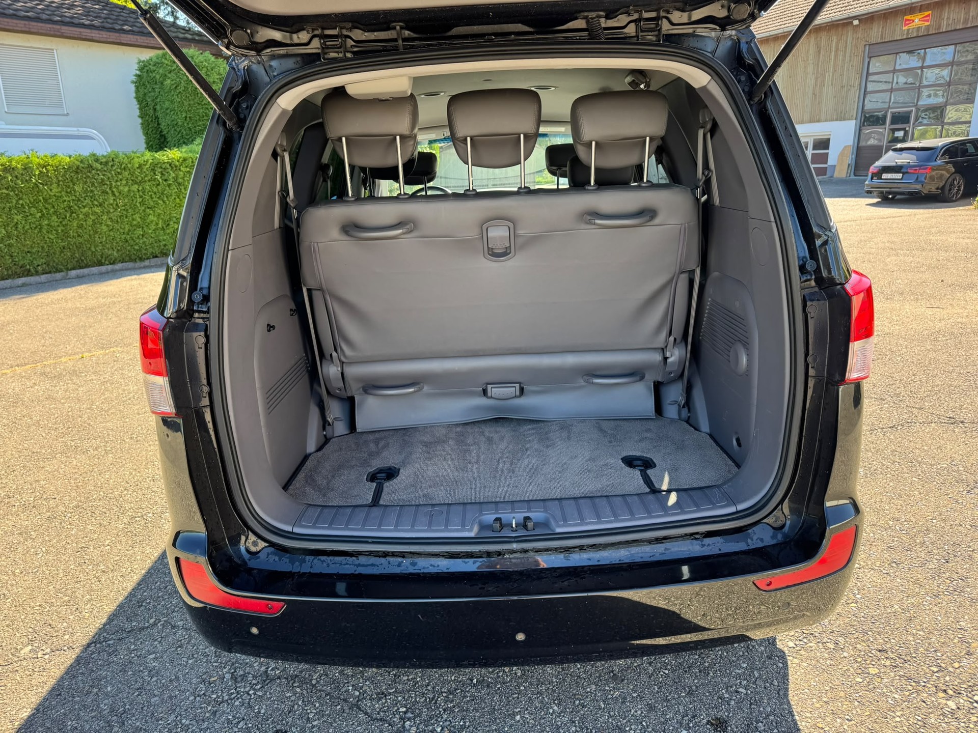 KGM-SsangYong Rodius SV200 e-XDi Quartz 4WD E-Tronic-image-7