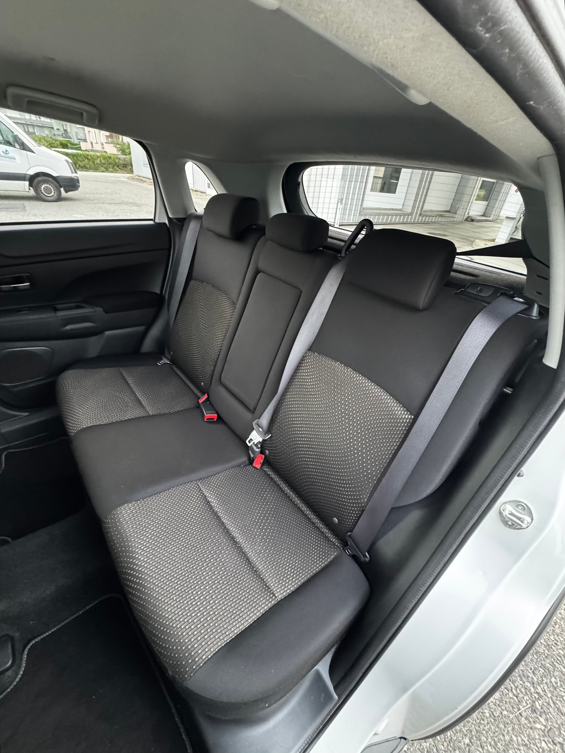 MITSUBISHI ASX 2.2 DID Style 4WD Automatic-image-8