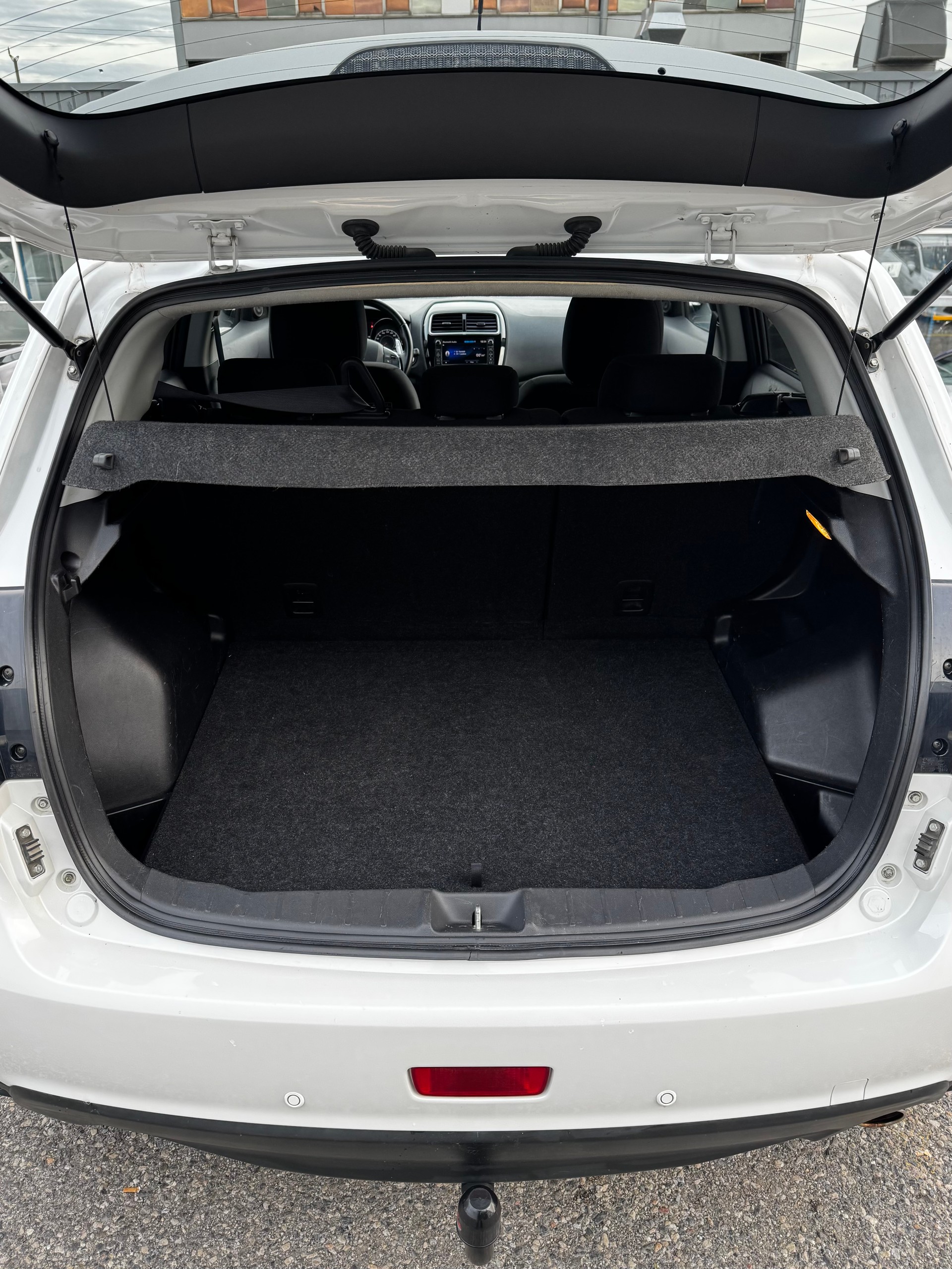 MITSUBISHI ASX 2.2 DID Style 4WD Automatic-image-7