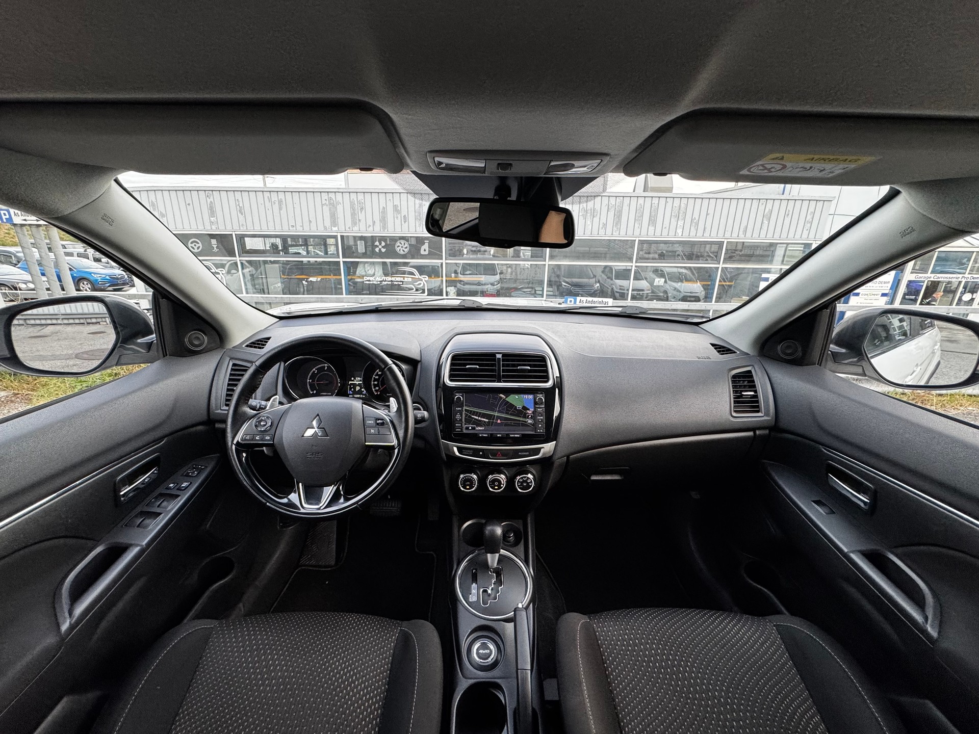 MITSUBISHI ASX 2.2 DID Style 4WD Automatic-image-9