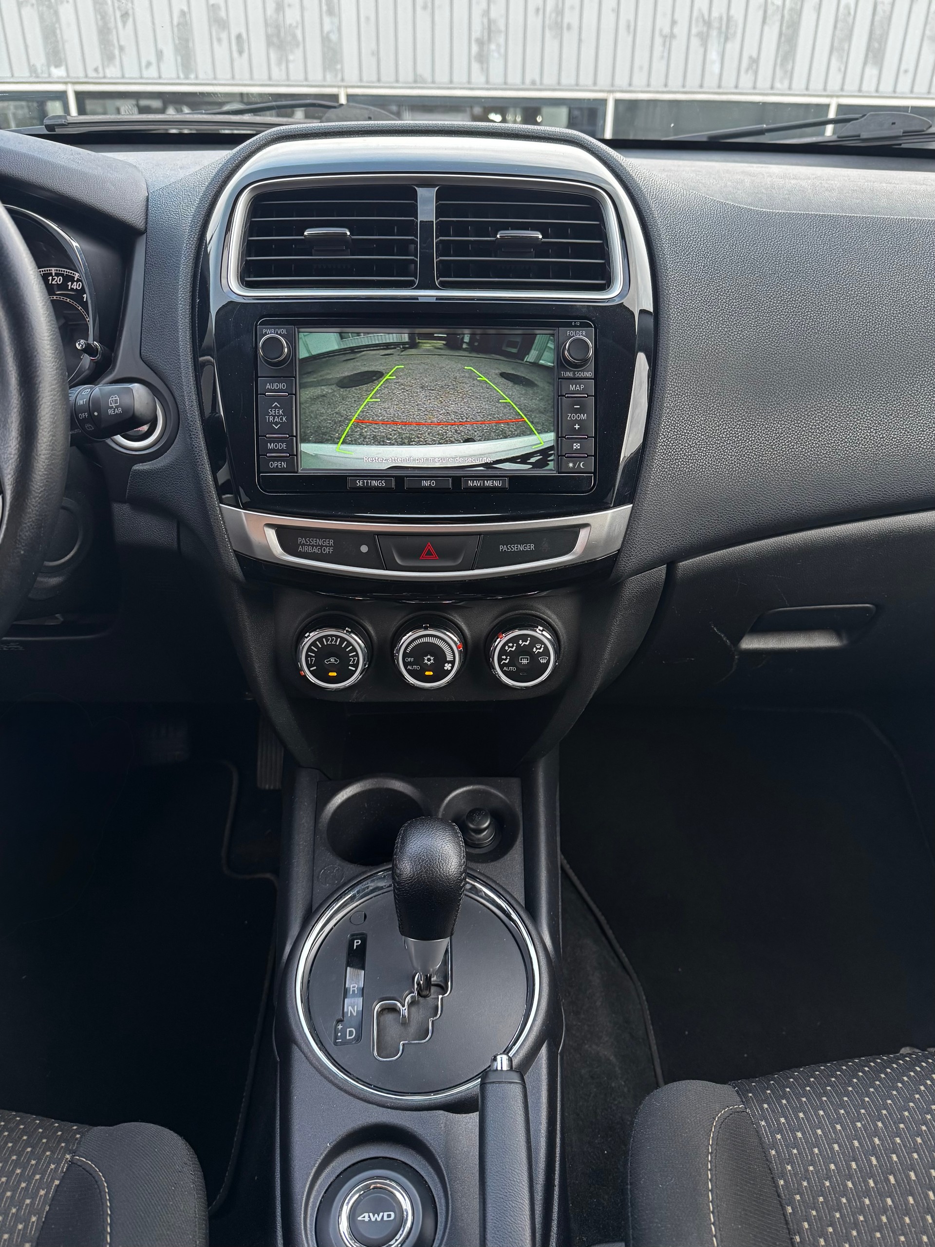 MITSUBISHI ASX 2.2 DID Style 4WD Automatic-image-14