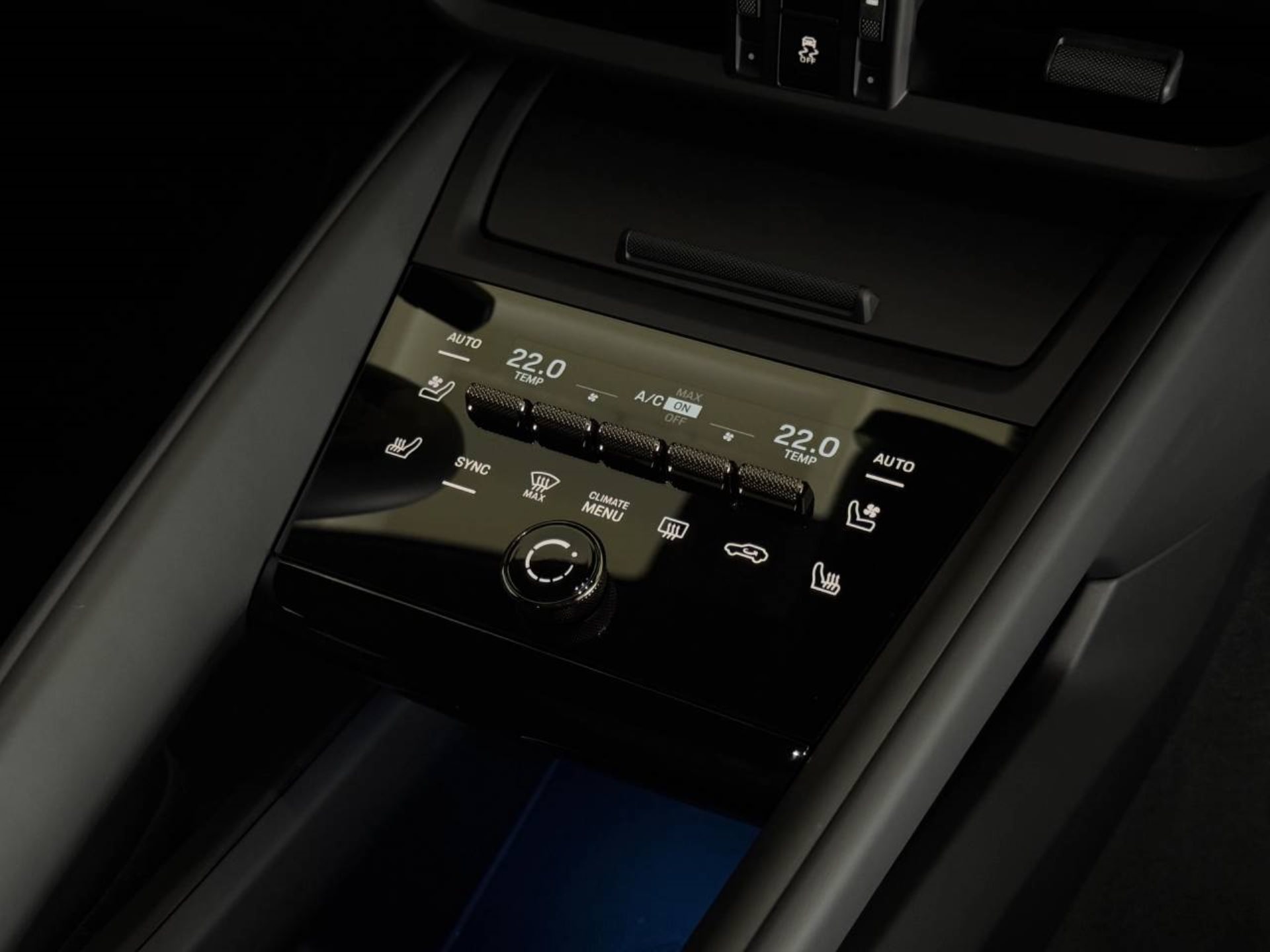 PORSCHE Macan Turbo-image-17
