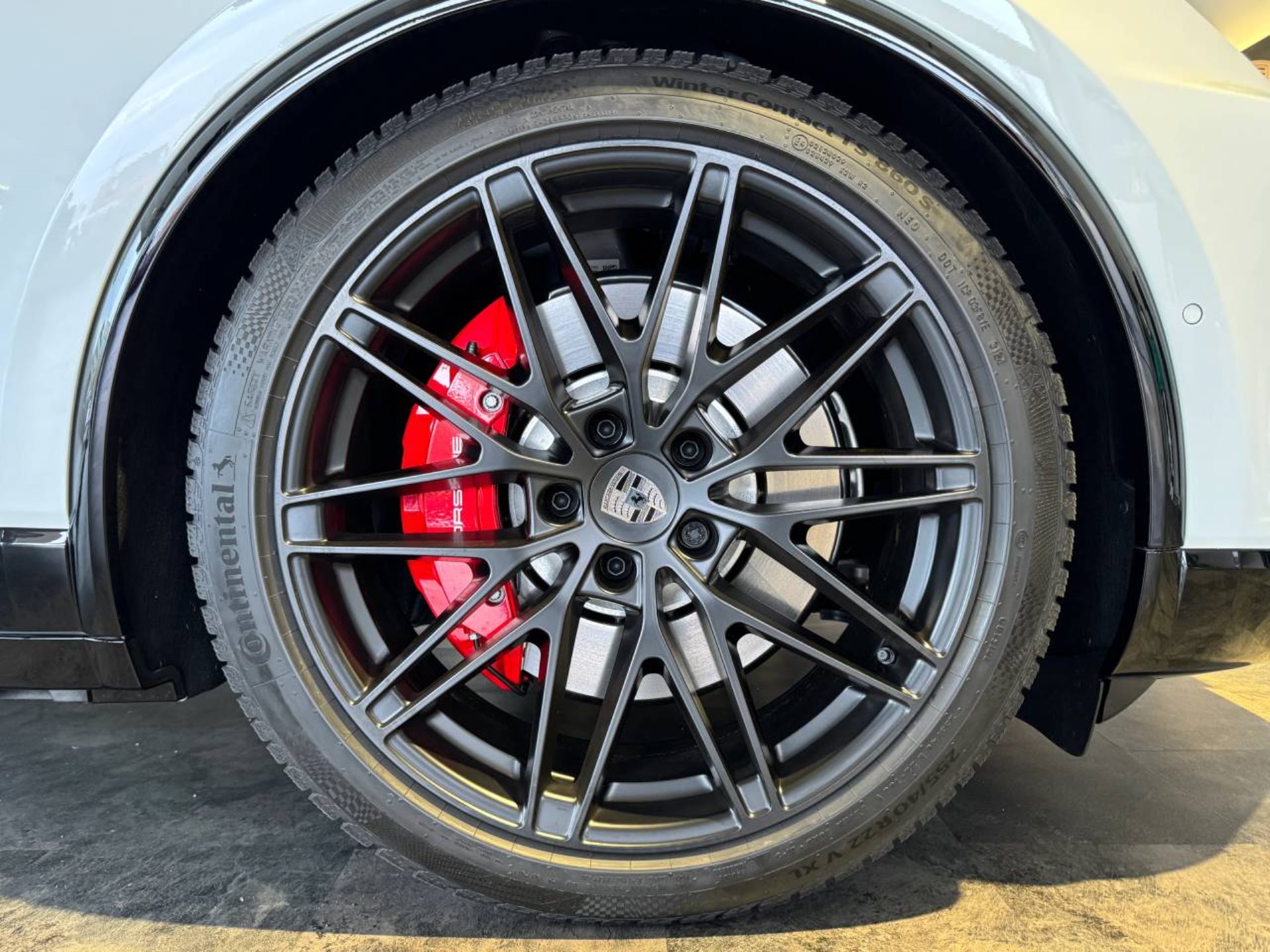 PORSCHE Macan Turbo-image-10