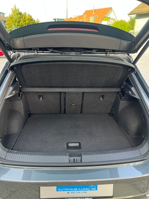 VW T-Roc 2.0 TSI Sport DSG 4Motion R- Line-image-3