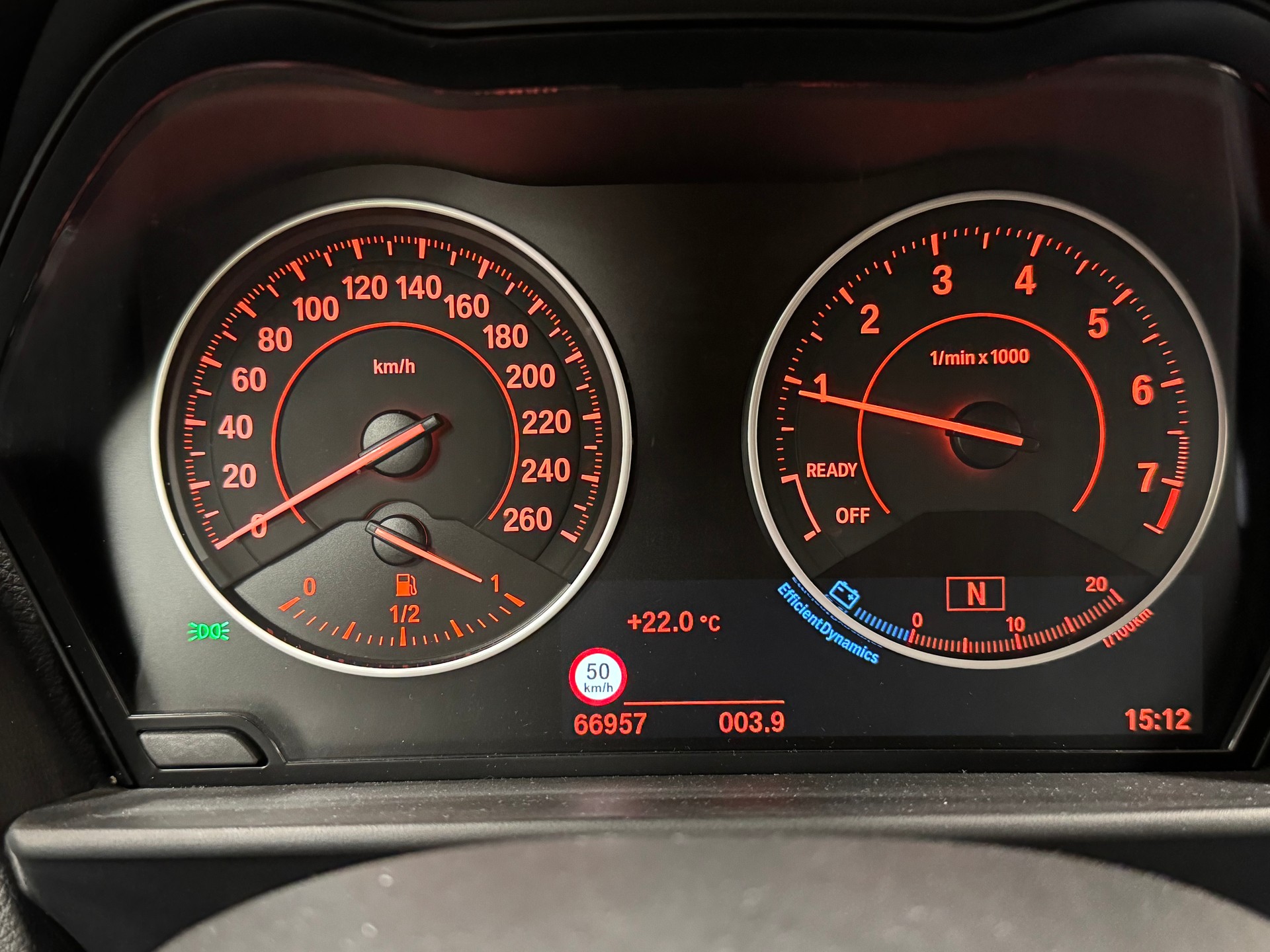 BMW 118i-image-5