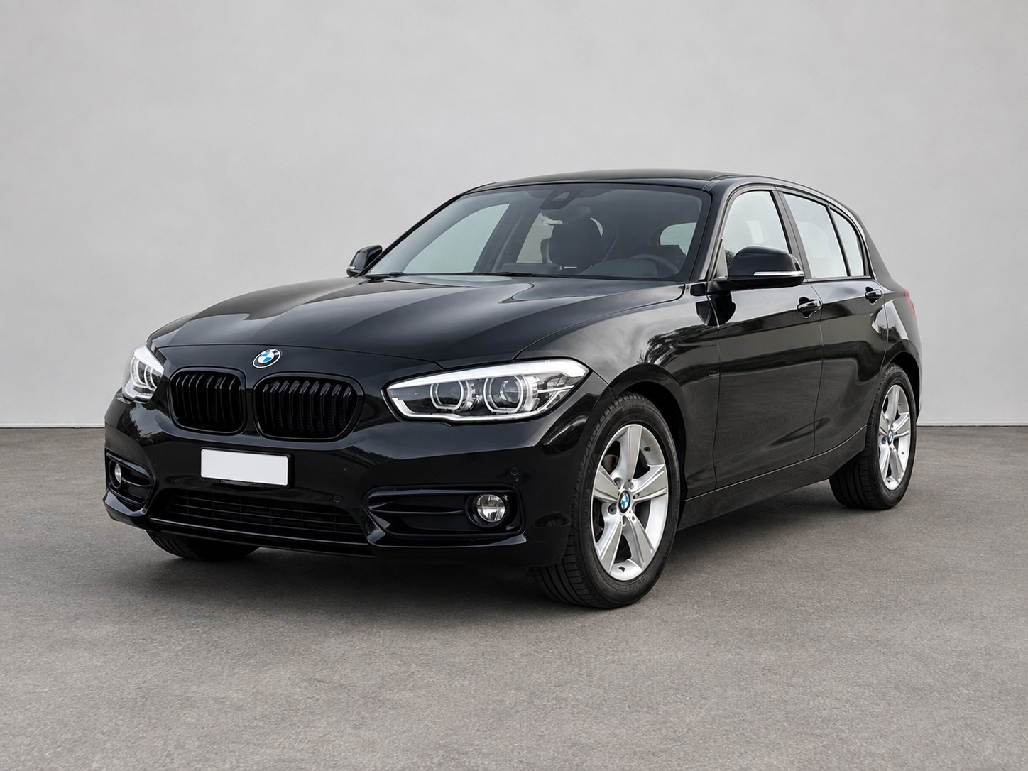 BMW 118i-image-0