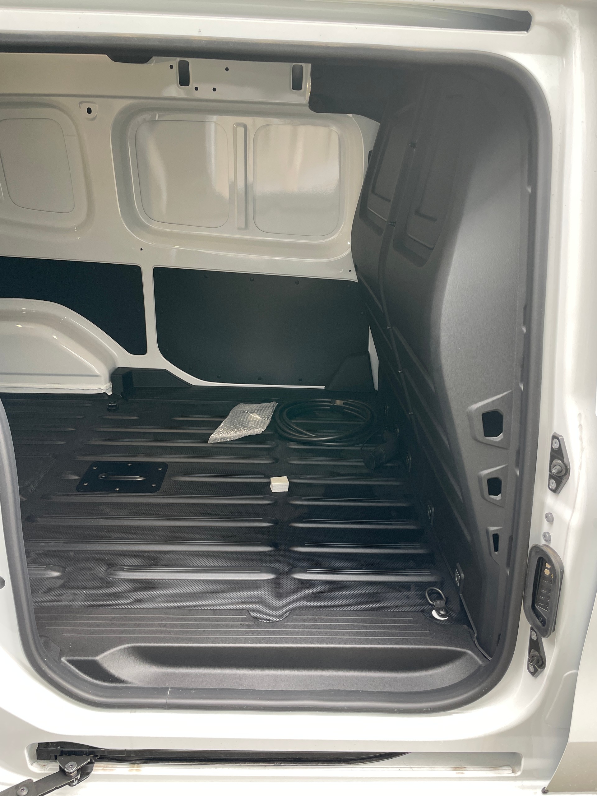 NISSAN Townstar EV45 kWh 22kW L2 Acenta mit Rückfahrkamera-image-6