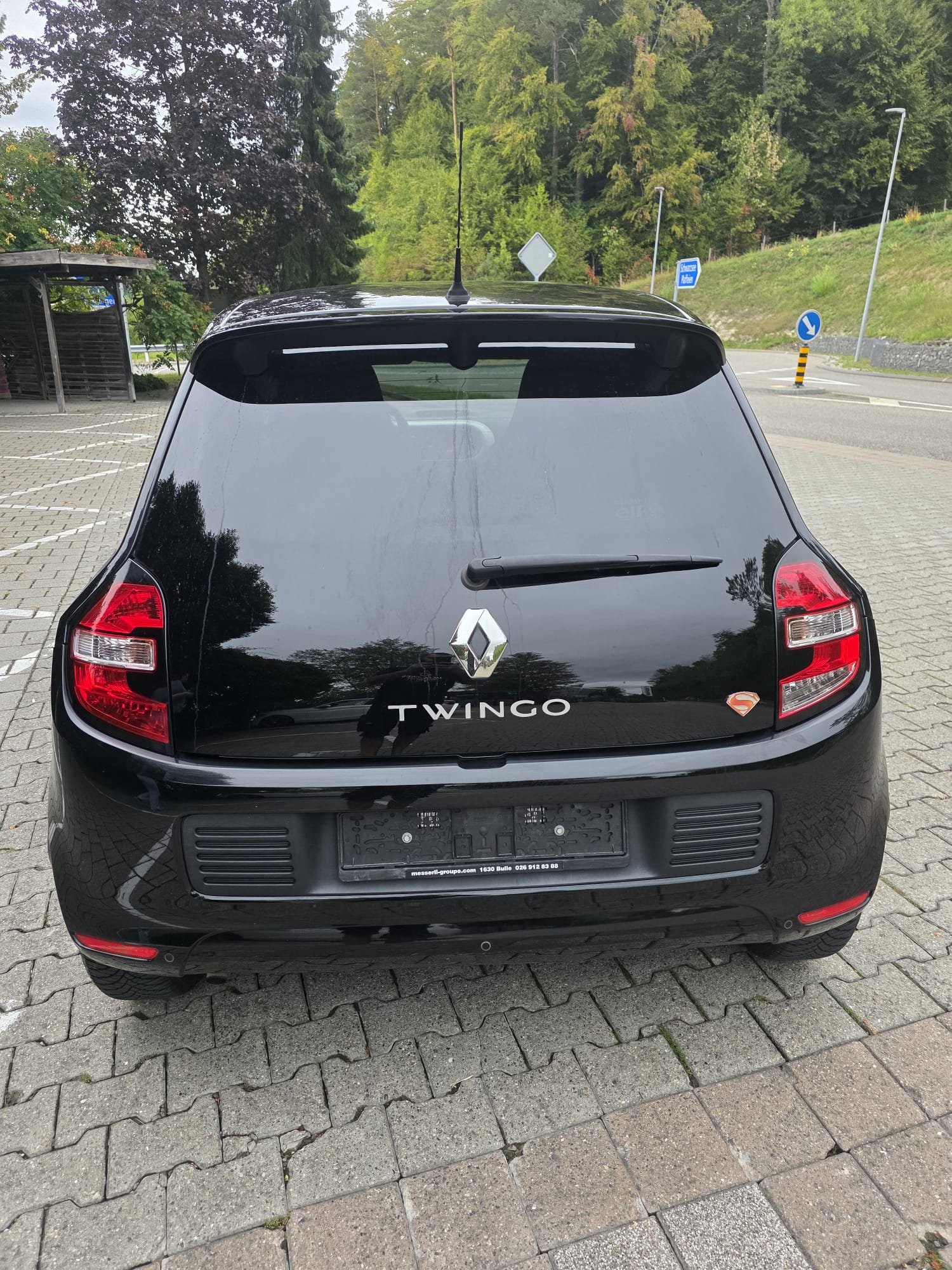 RENAULT Twingo 0.9 Swiss Edition-image-1