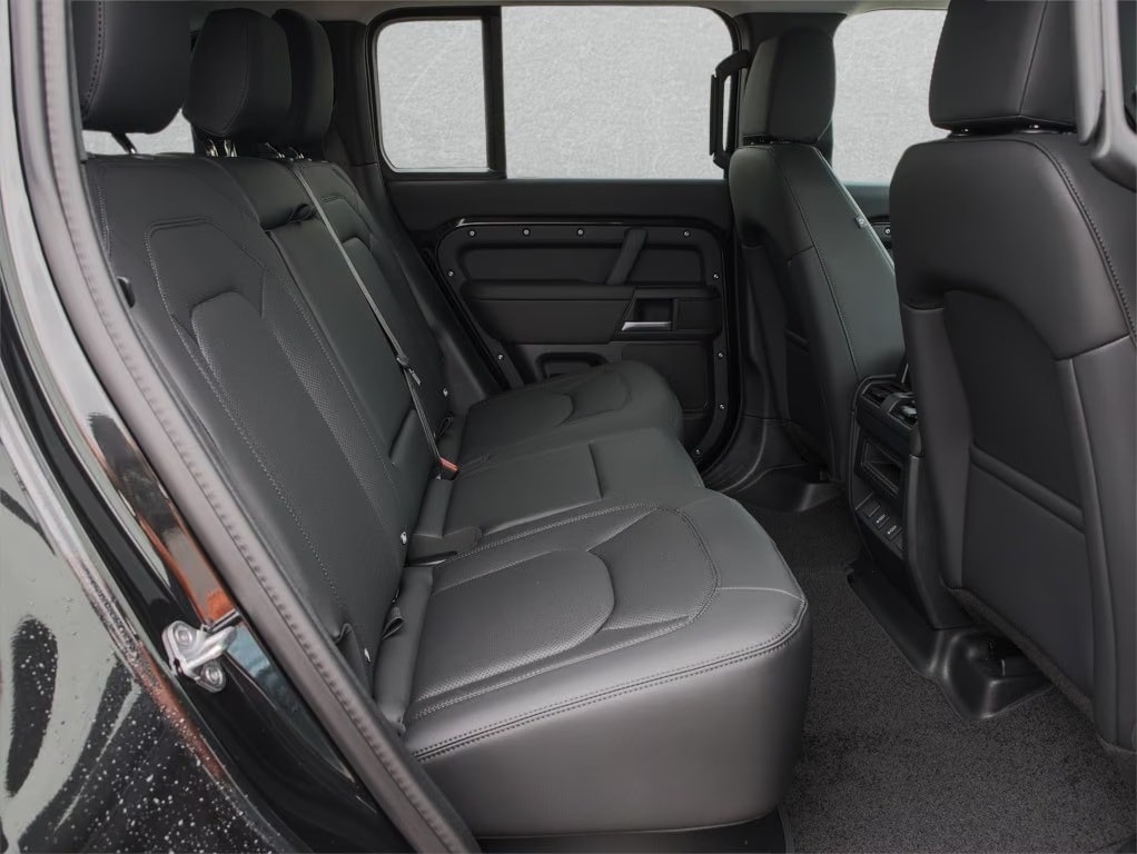 LAND ROVER 110 D200 S 19" AHK Fahrassistenz Winter-image-6