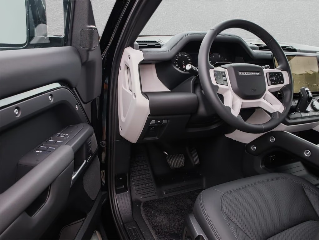 LAND ROVER 110 D200 S 19" AHK Fahrassistenz Winter-image-5