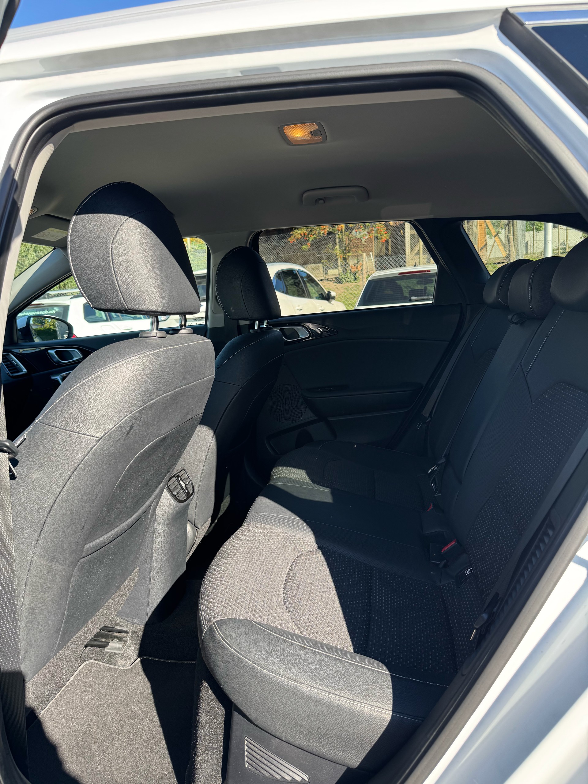 KIA Ceed Sportswagon 1.6 GDi Plug-in Hybrid Style DCT-image-8