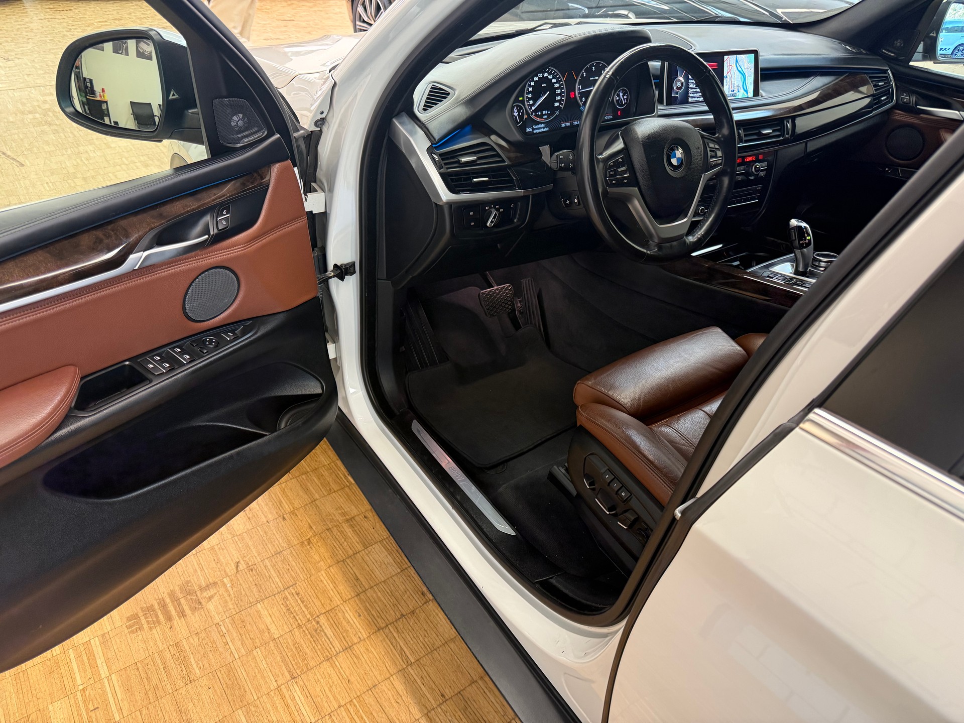 BMW X5 30d xDrive-image-9