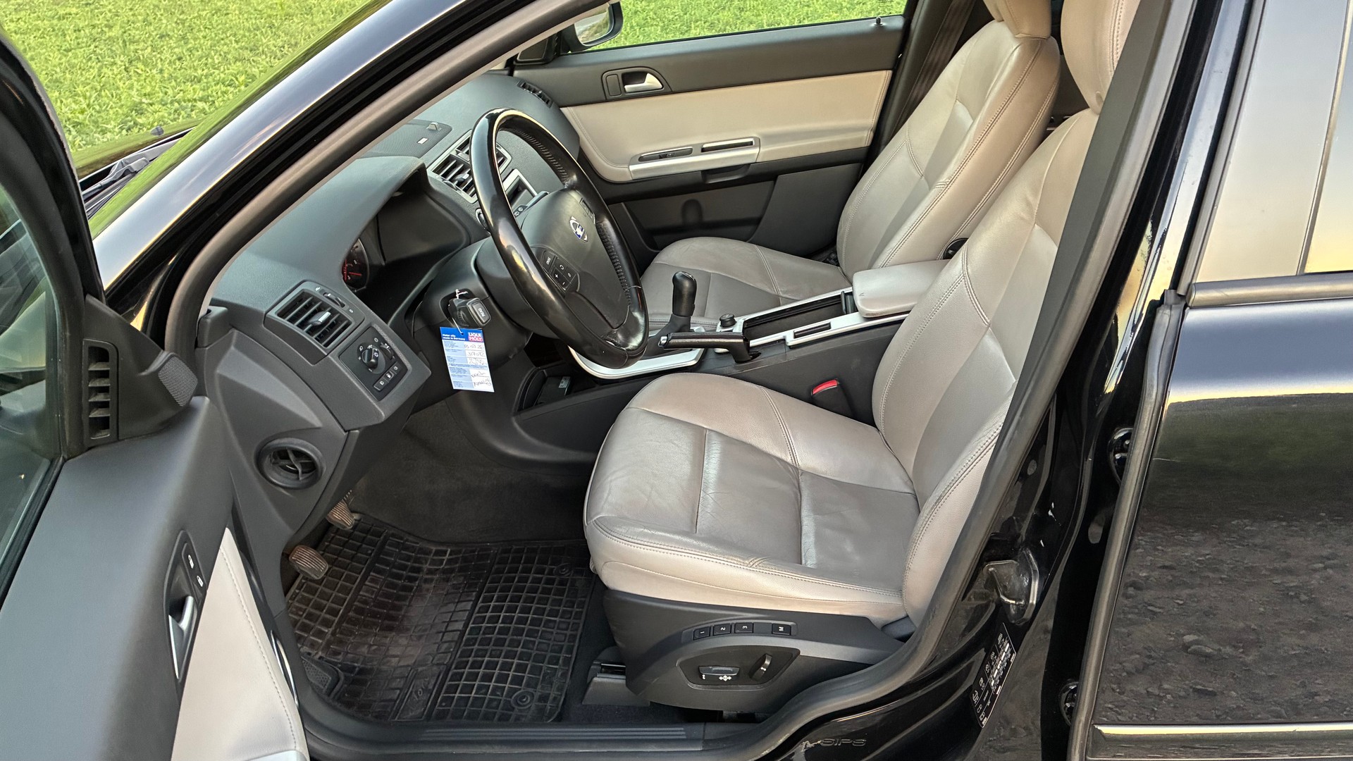 VOLVO V50 T5 Summum-image-8