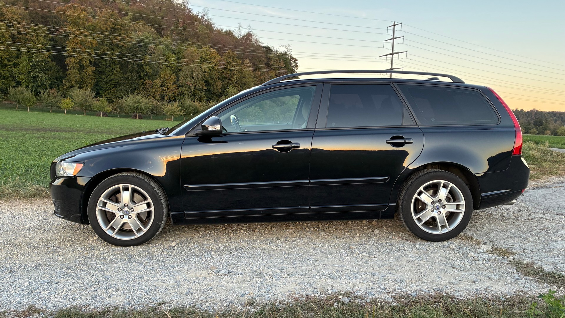 VOLVO V50 T5 Summum-image-2