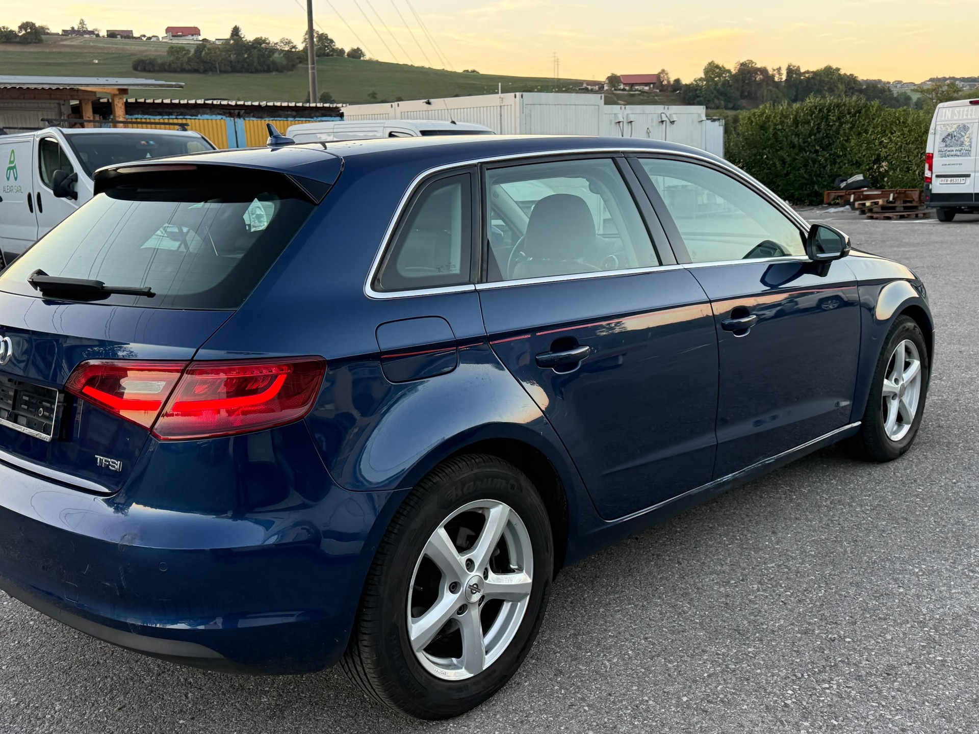 AUDI A3 Sportback 1.4 TFSI Attraction S-tronic-image-7