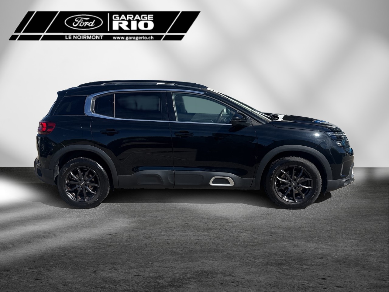 CITROEN C5 Aircross 1.6i PureTech Shine EAT8-image-3