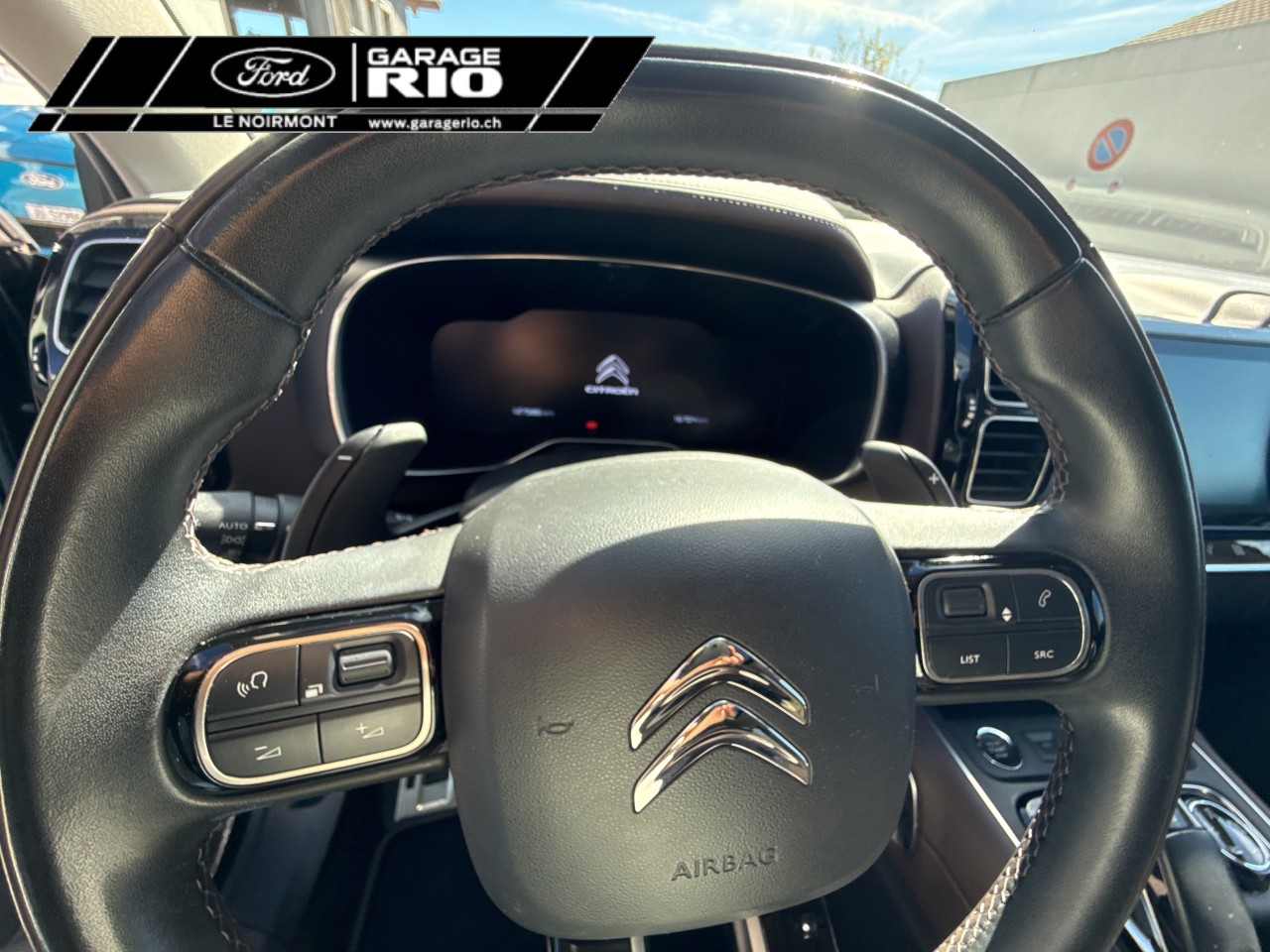 CITROEN C5 Aircross 1.6i PureTech Shine EAT8-image-8