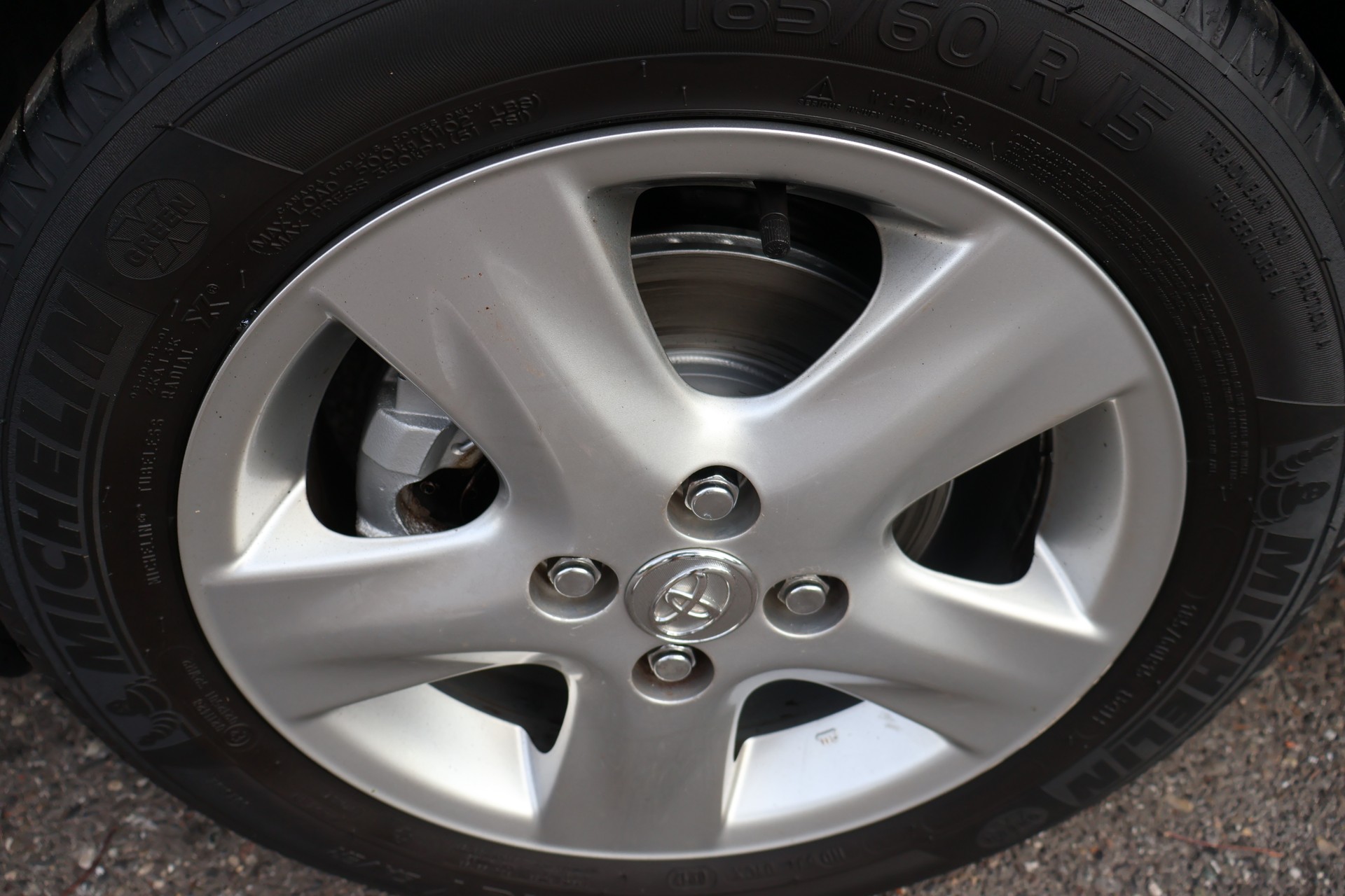 TOYOTA Yaris 1.33 Linea Sol-image-12