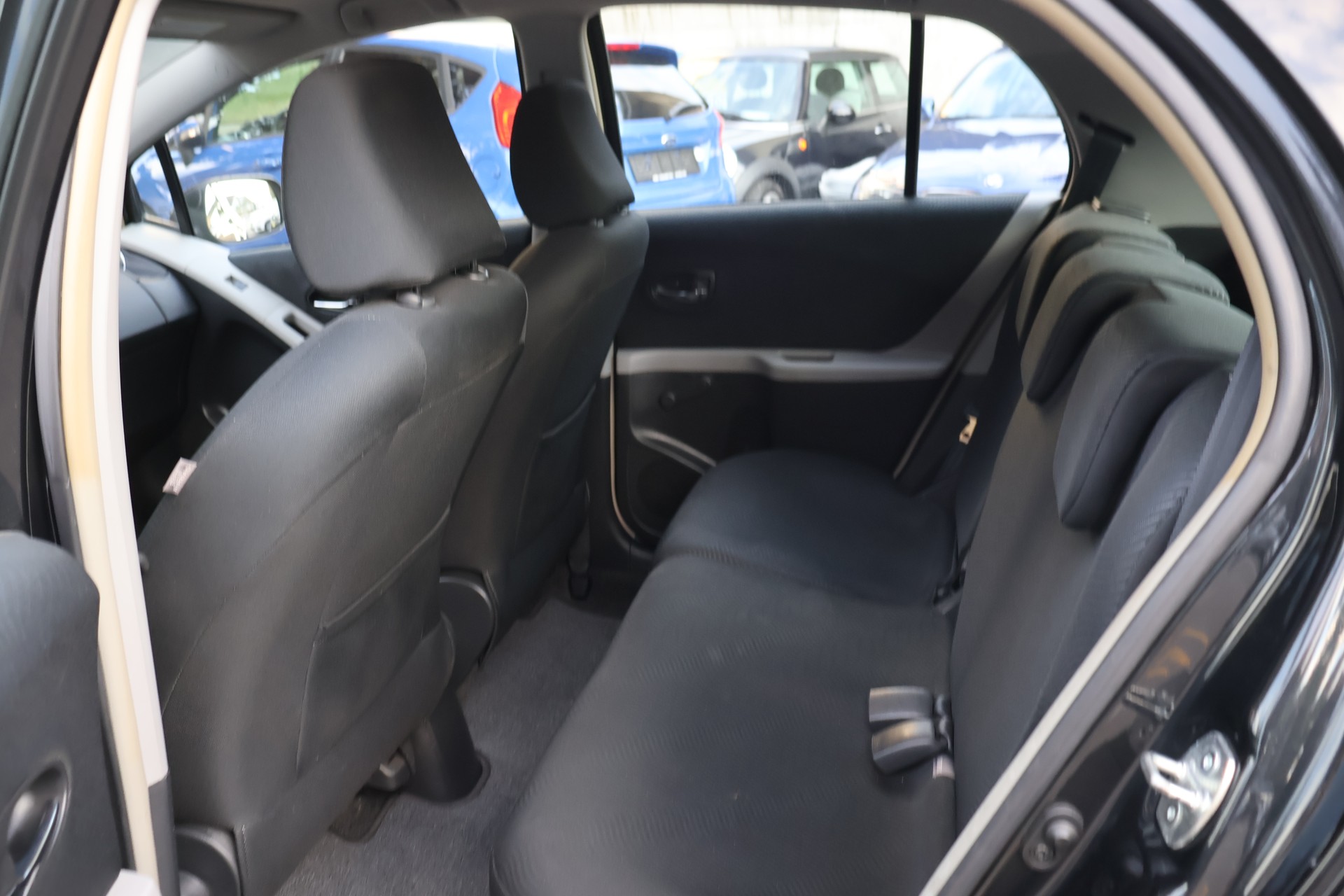 TOYOTA Yaris 1.33 Linea Sol-image-11