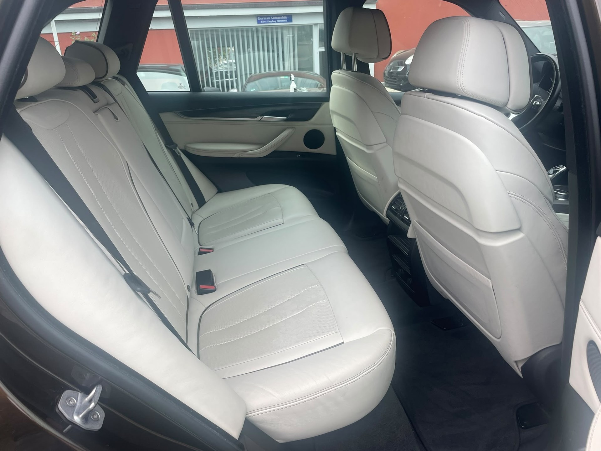 BMW X5 xDrive M50d Steptronic-image-9