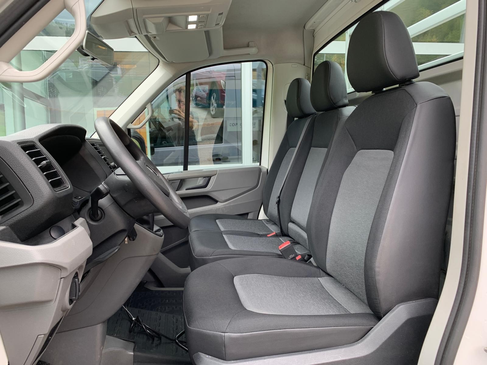 VW Crafter 35 2.0 TDI L3 4Motion-image-11