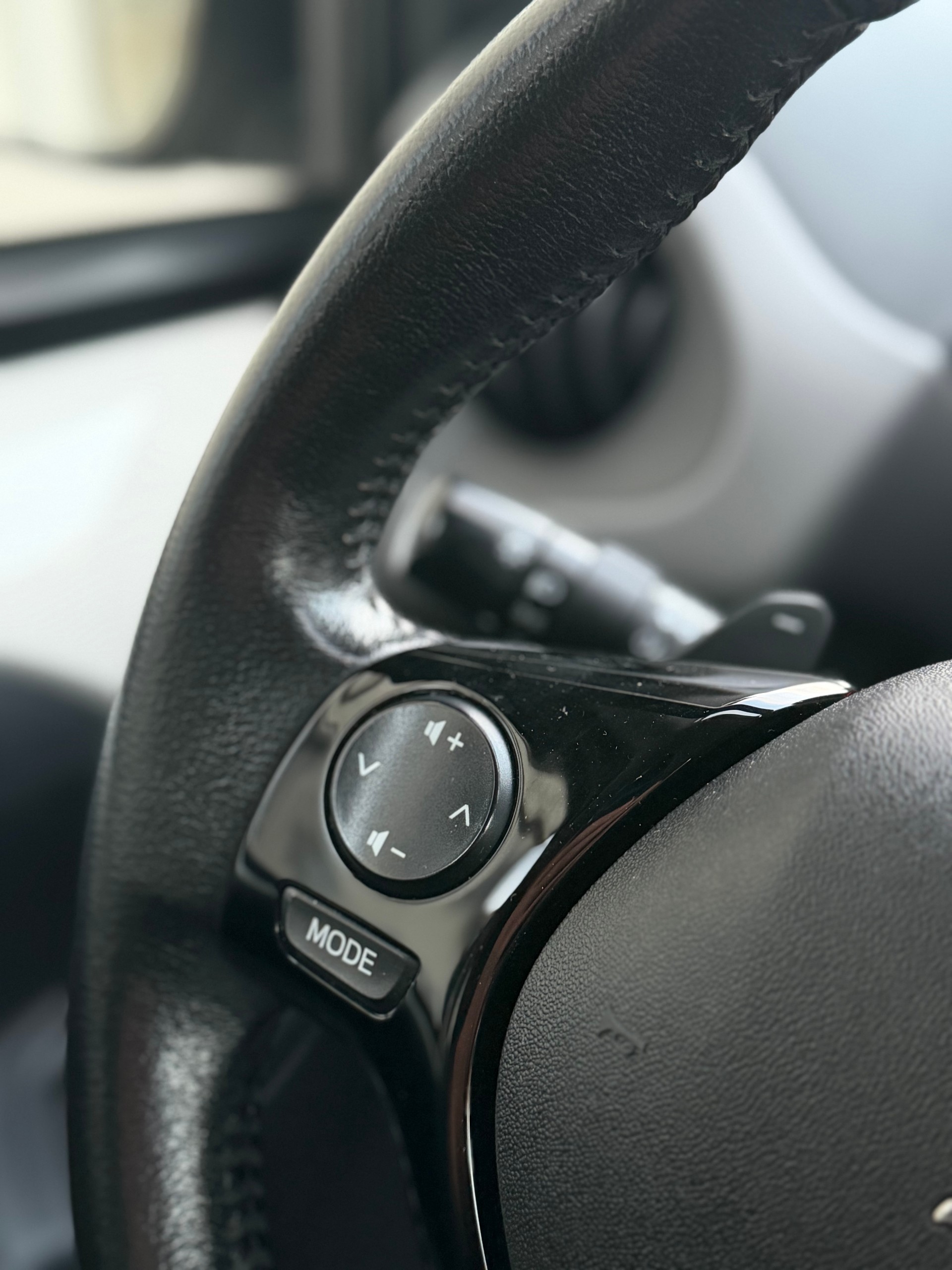 PEUGEOT 108 1.0 VTi AUTOMAT Active ETG | CarPlay | Bluetooth | Frisch MFK | Frisch Service | Klima | Rückfahrkamera |-image-11