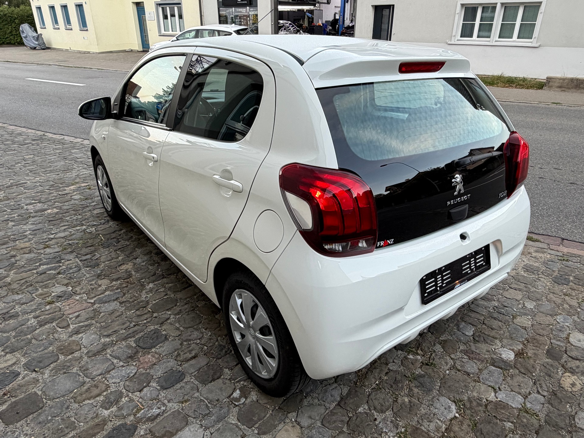 PEUGEOT 108 1.0 VTi AUTOMAT Active ETG | CarPlay | Bluetooth | Frisch MFK | Frisch Service | Klima | Rückfahrkamera |-image-5