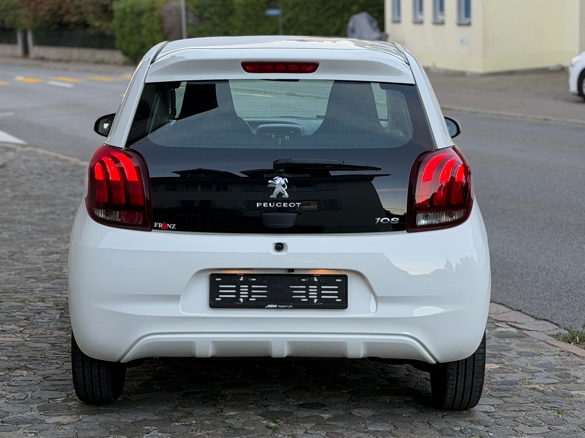 PEUGEOT 108 1.0 VTi AUTOMAT Active ETG | CarPlay | Bluetooth | Frisch MFK | Frisch Service | Klima | Rückfahrkamera |-image-3
