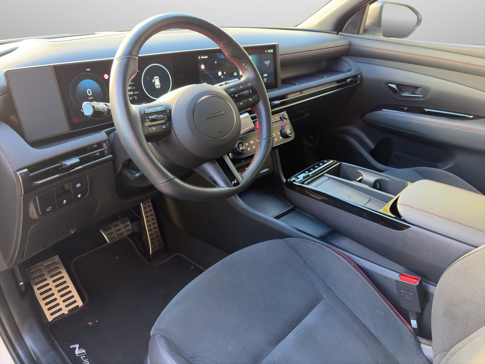 HYUNDAI Tucson 1.6 T-GDi PHEV N-Line Sunroof 4WD-image-4