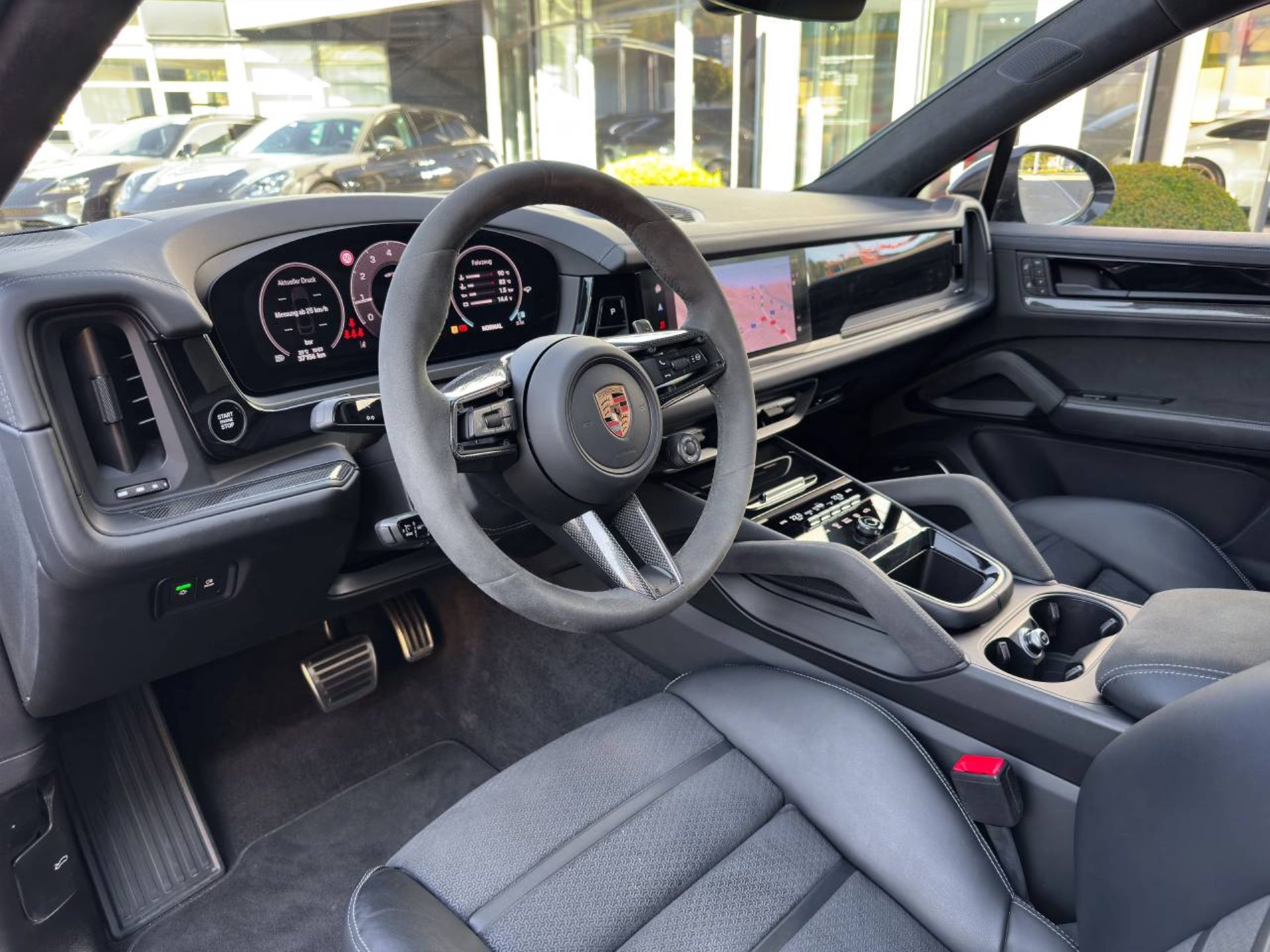 PORSCHE Cayenne GTS Coupé-image-3