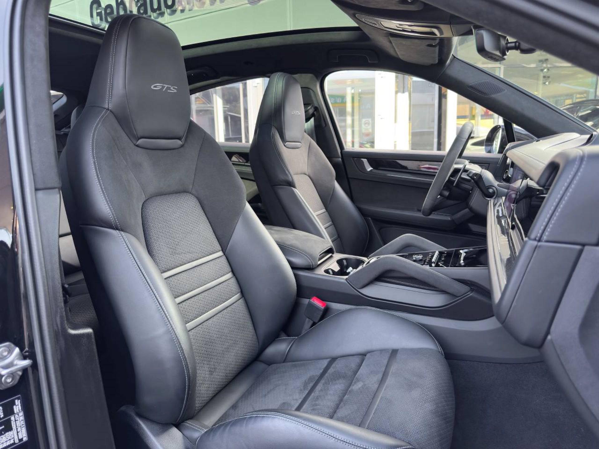 PORSCHE Cayenne GTS Coupé-image-20