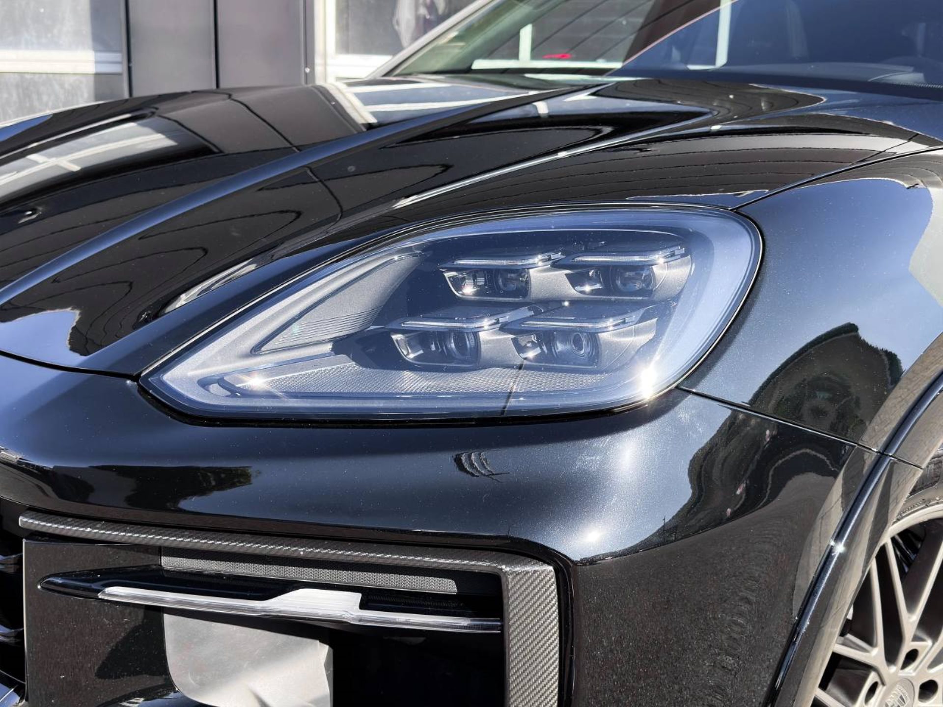 PORSCHE Cayenne GTS Coupé-image-29