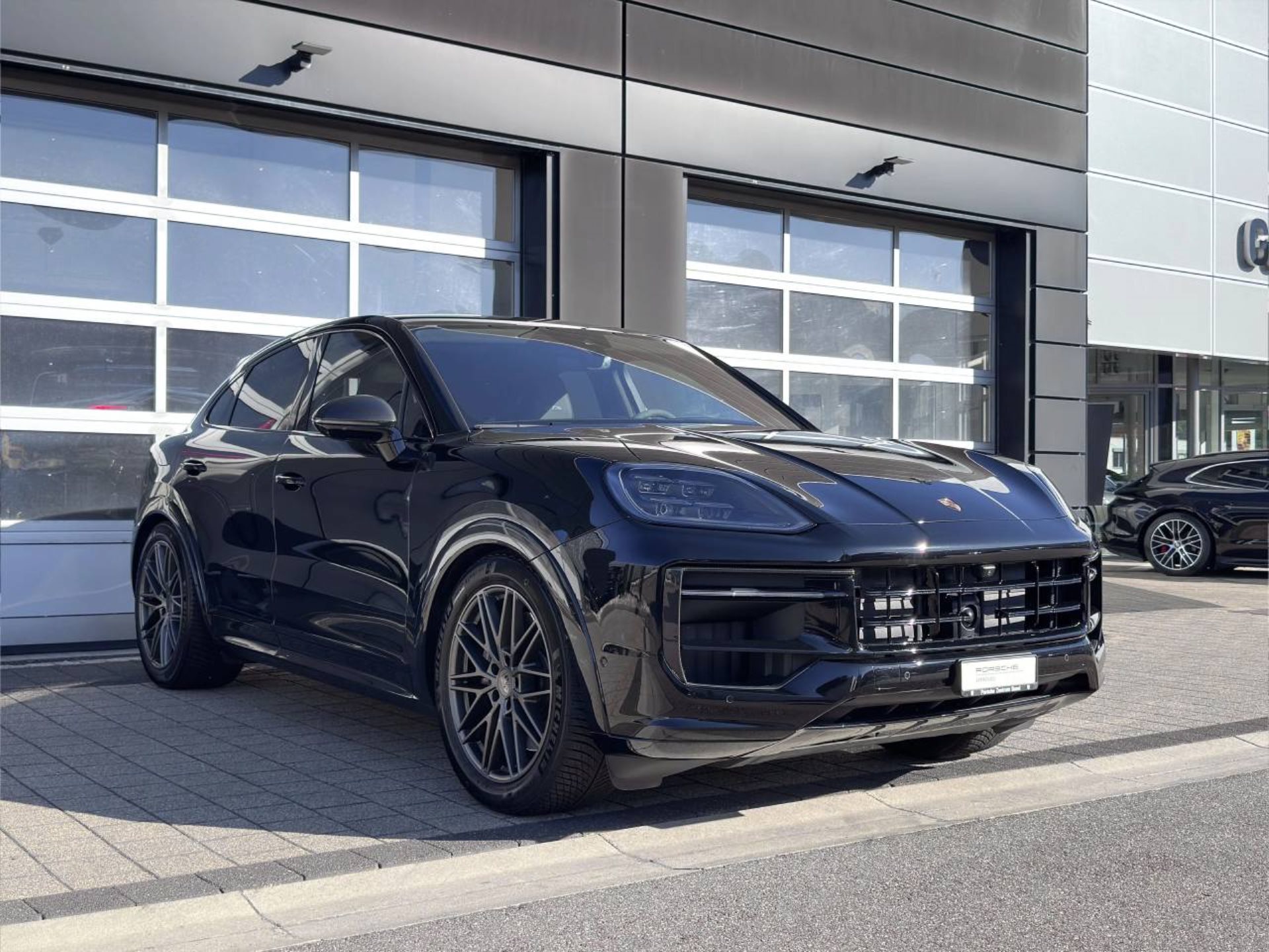 PORSCHE Cayenne GTS Coupé-image-9