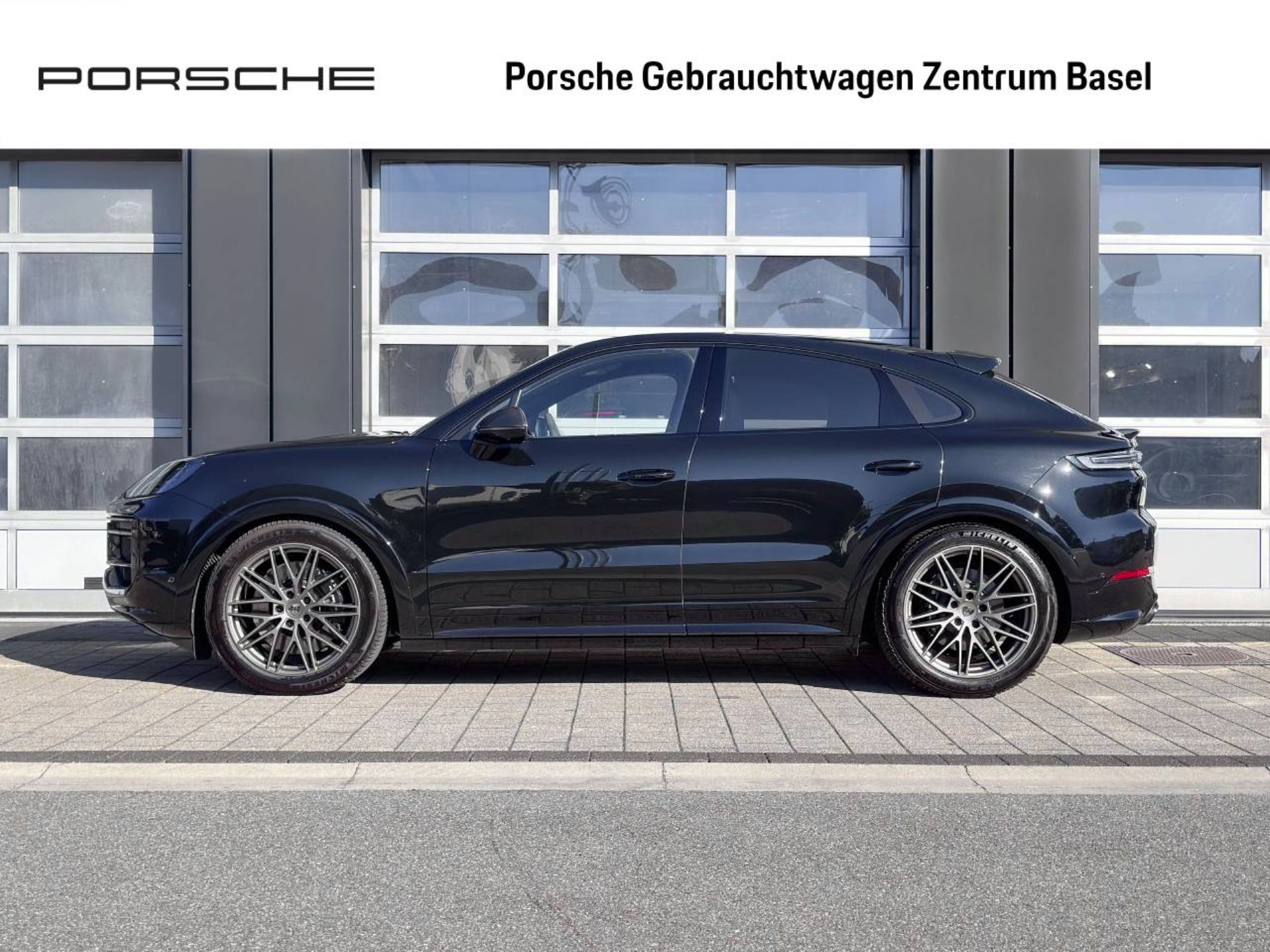 PORSCHE Cayenne GTS Coupé-image-1