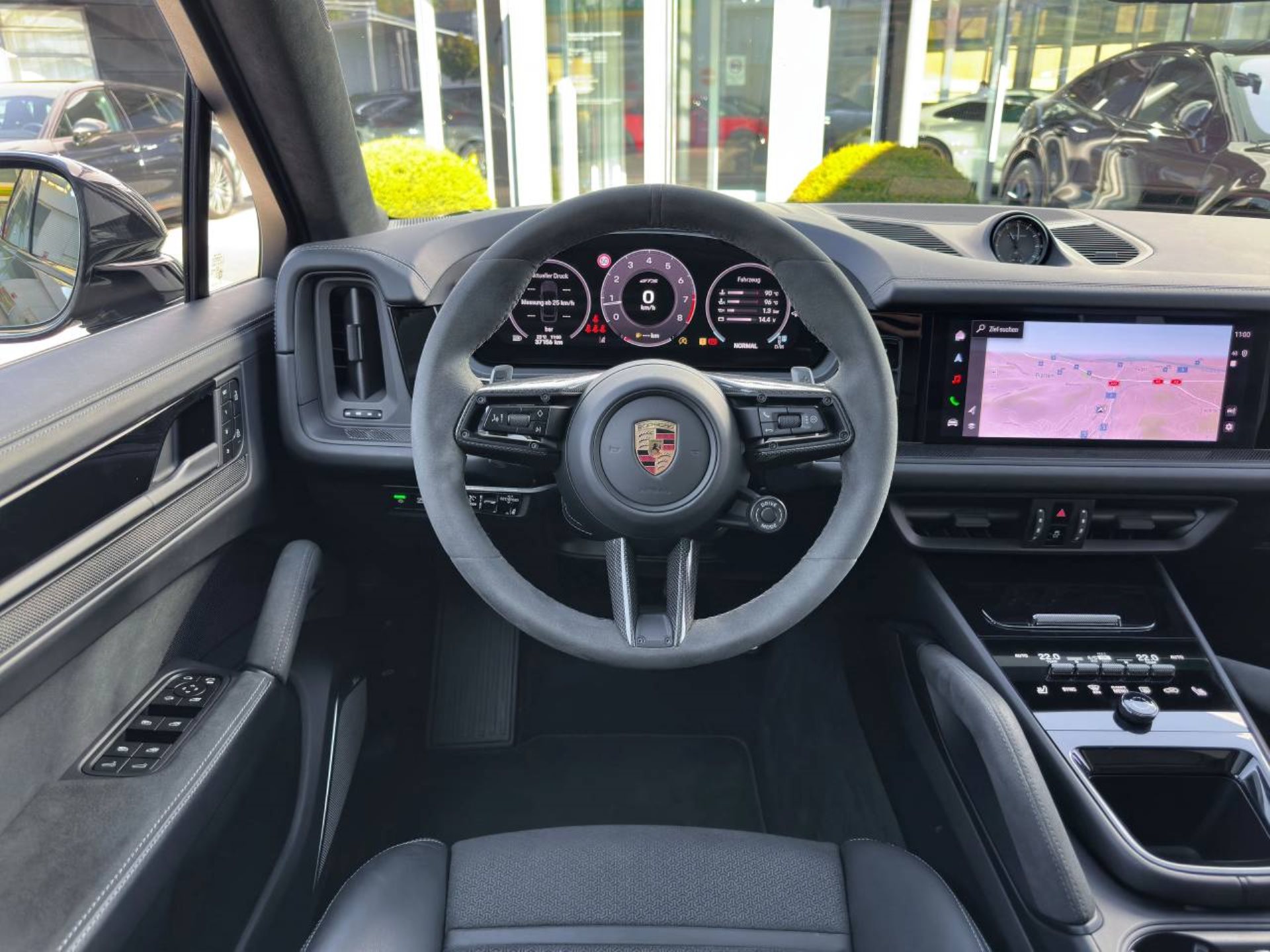 PORSCHE Cayenne GTS Coupé-image-12
