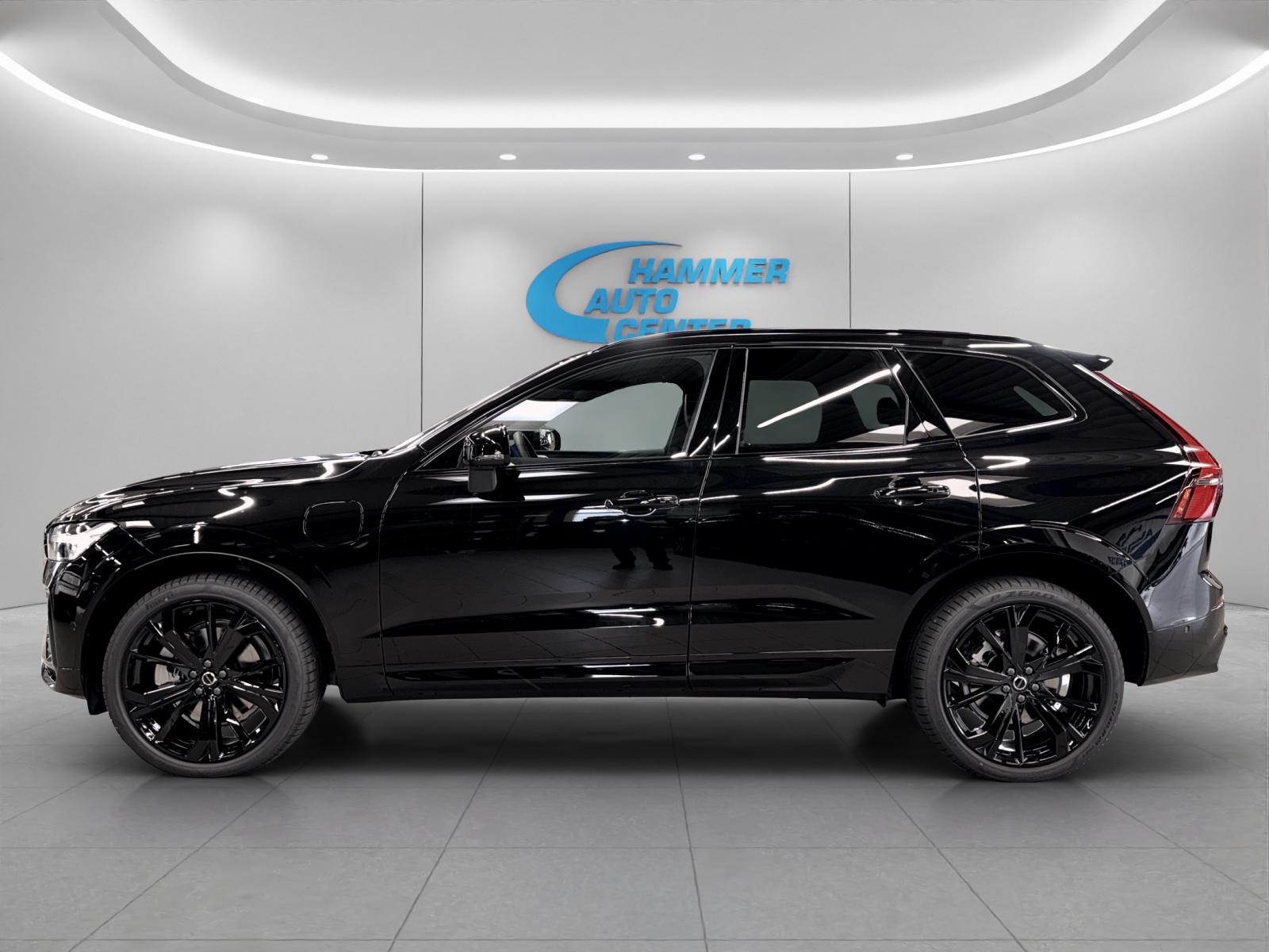 VOLVO XC60 2.0 T8 TE Black Edition eAWD-image-1