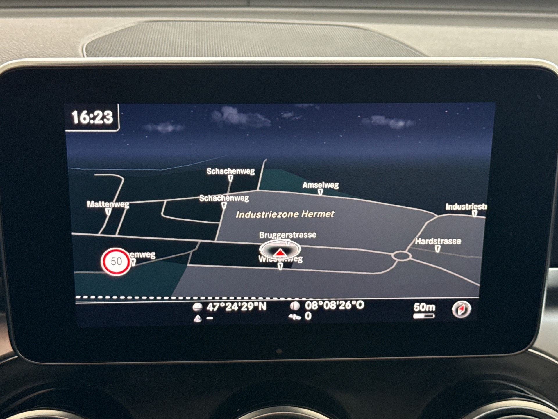 MERCEDES-BENZ GLC 250 d AMG Line 4Matic 9G-Tronic / CH-Fahrzeug / Panoramadach / Distanzregler / 360grd Kamera-image-15