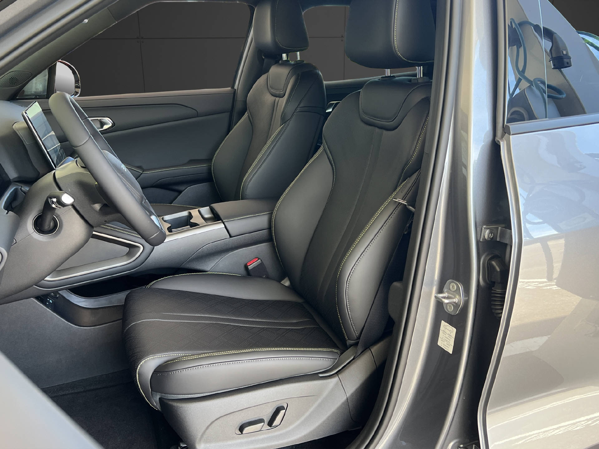 BYD Atto 2 DM-i Boost **2,9% Leasing-Aktion**-image-8
