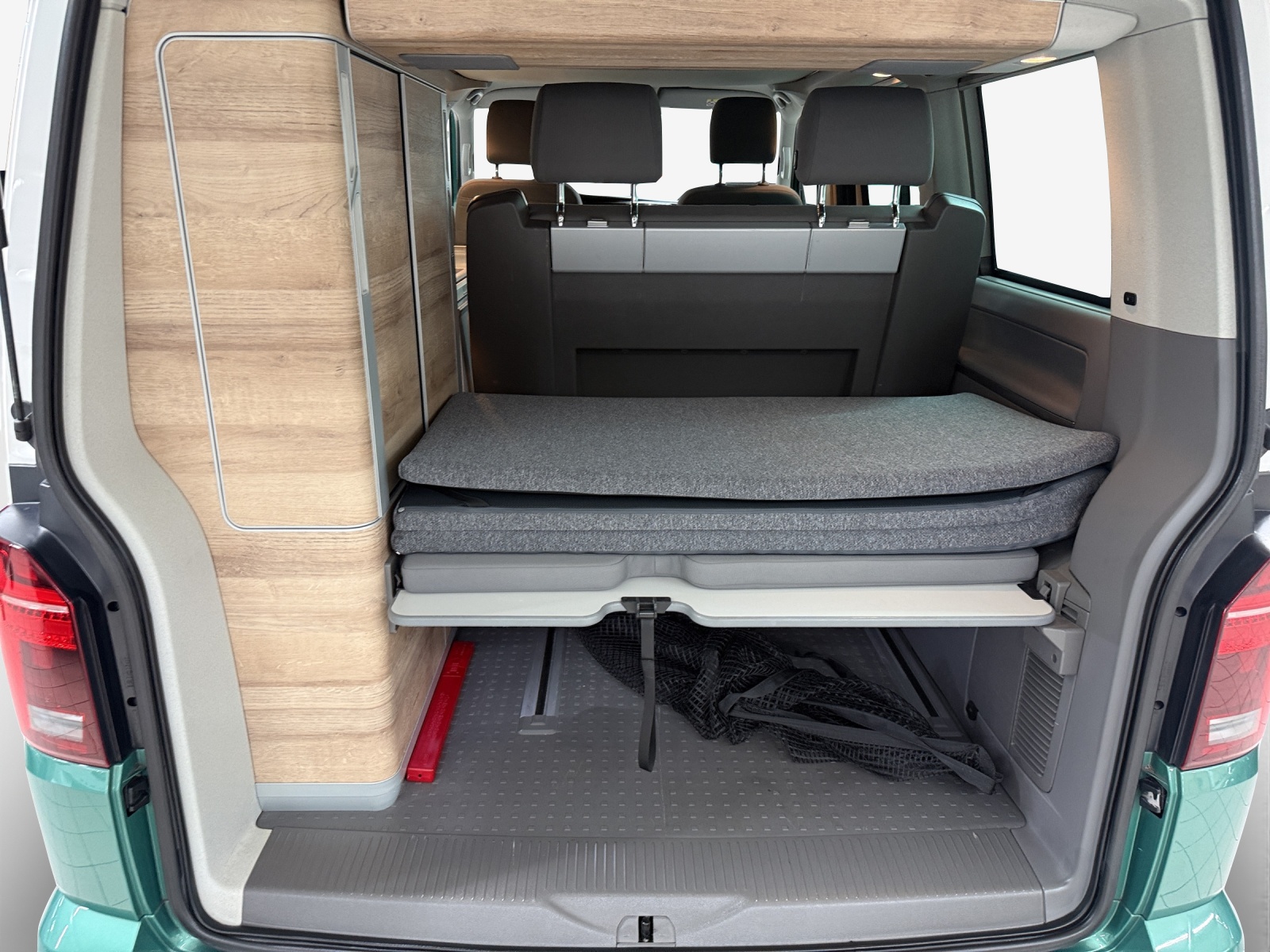 VW T6.1 California 2.0 TDI Ocean Liberty DSG-image-12