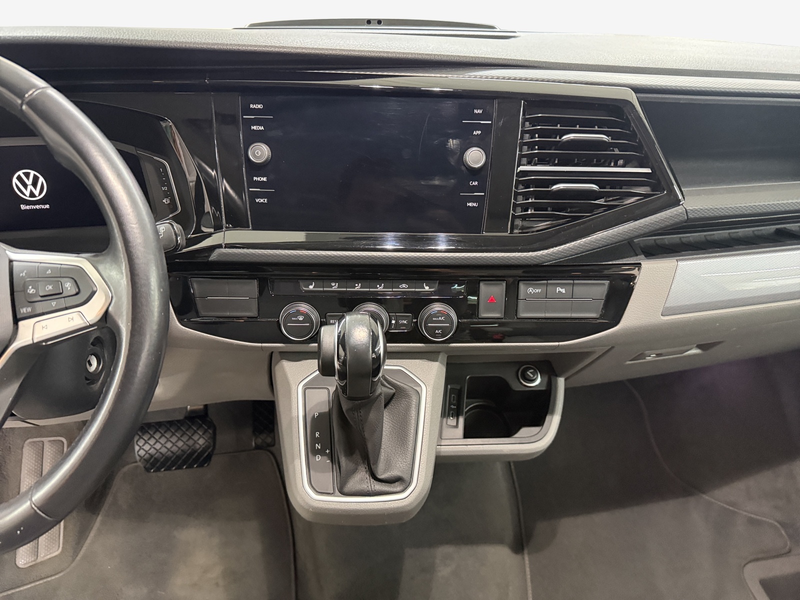 VW T6.1 California 2.0 TDI Ocean Liberty DSG-image-10
