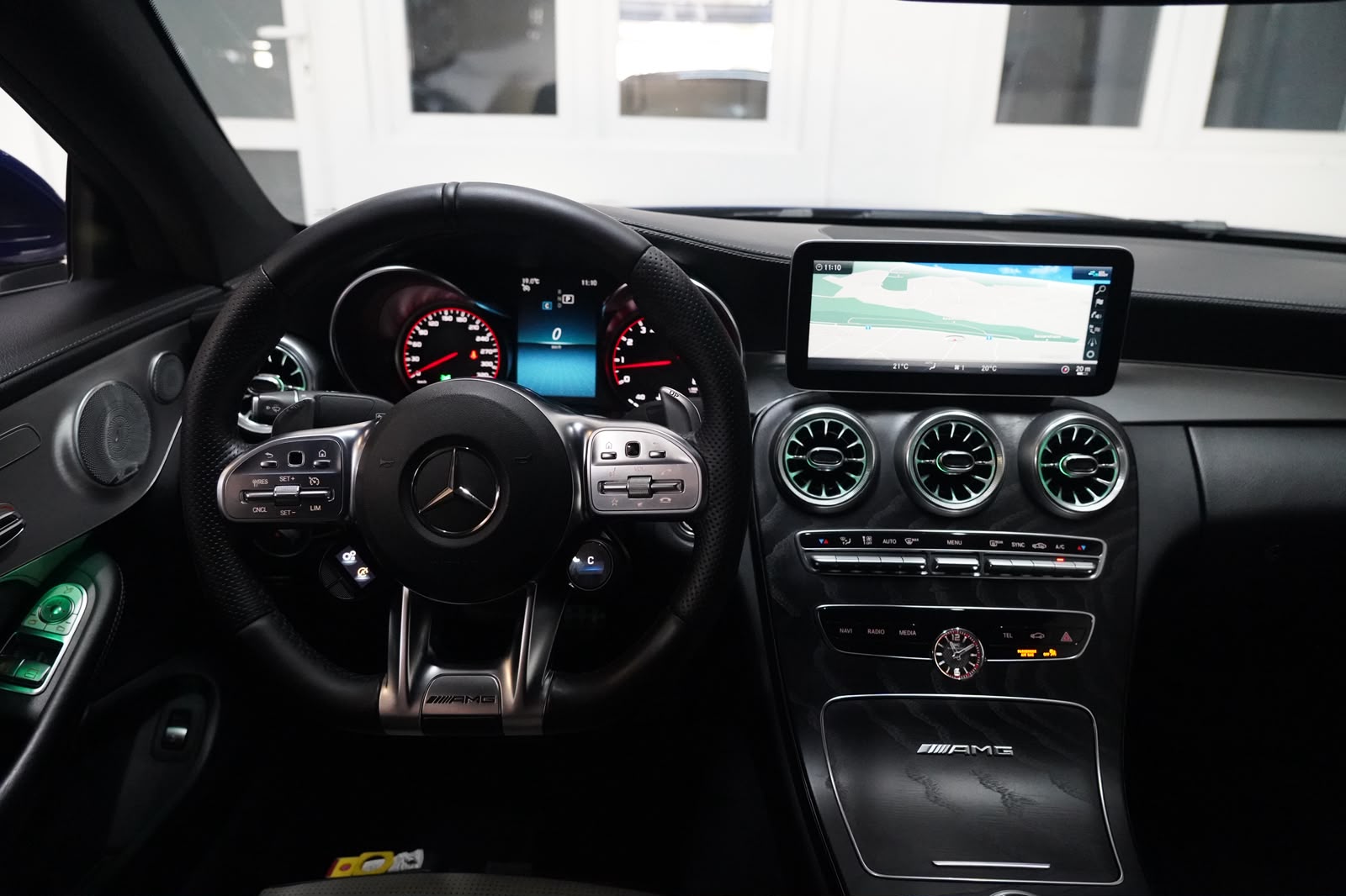 MERCEDES-BENZ C 63 S AMG Speedshift-image-24
