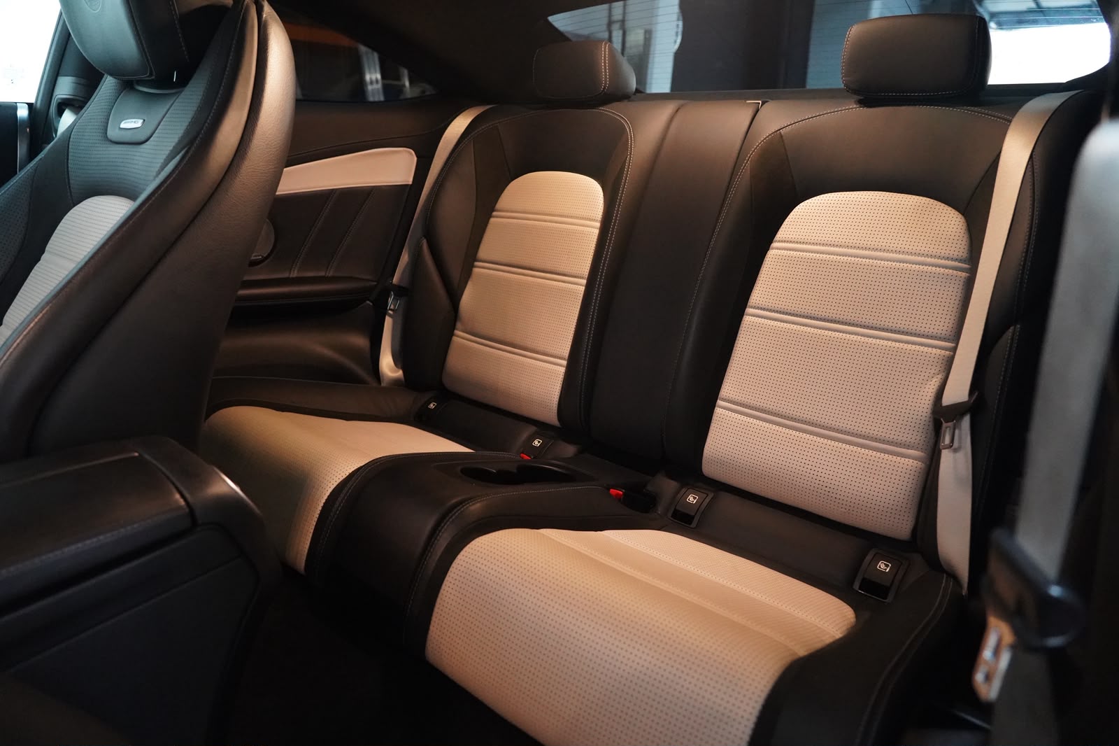 MERCEDES-BENZ C 63 S AMG Speedshift-image-19