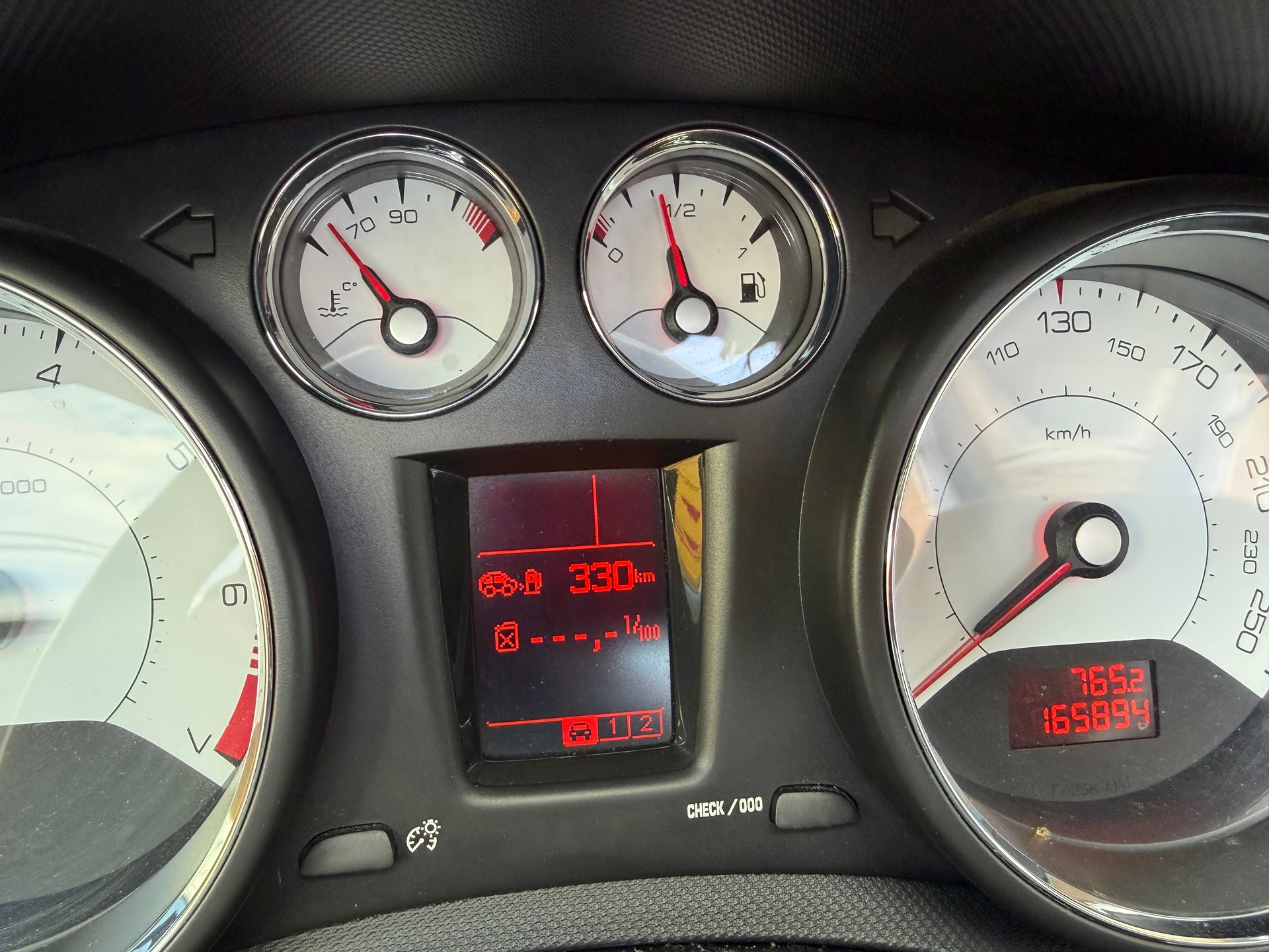 PEUGEOT 308 CC 1.6 16V VTi Sport-image-4