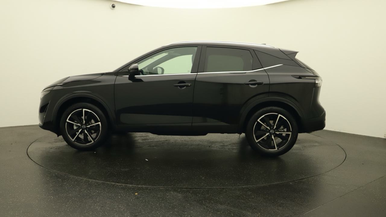 NISSAN Qashqai 1.3 DIG-T MHEV Tekna+ Xtronic 4x4-showroom-element-1
