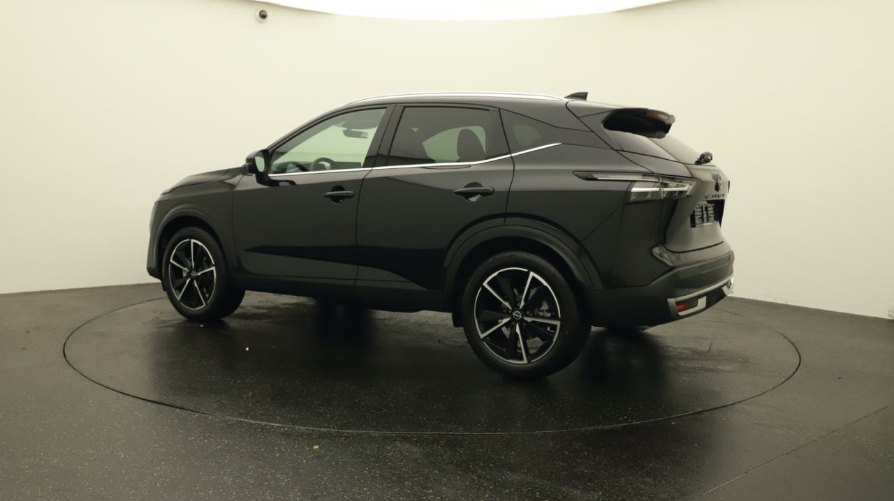 NISSAN Qashqai 1.3 DIG-T MHEV Tekna+ Xtronic 4x4-showroom-element-2