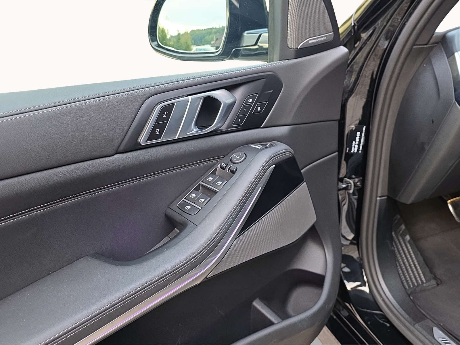 BMW X5 xDrive 48V 40i M Sport Steptronic-image-13