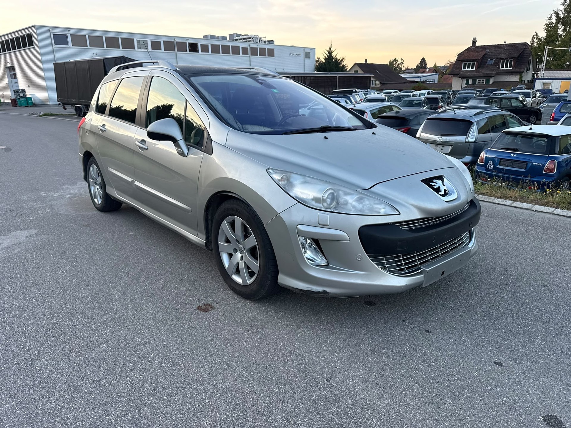 PEUGEOT 308 SW 1.6 16V Turbo Sport Pack Automatic-image-3