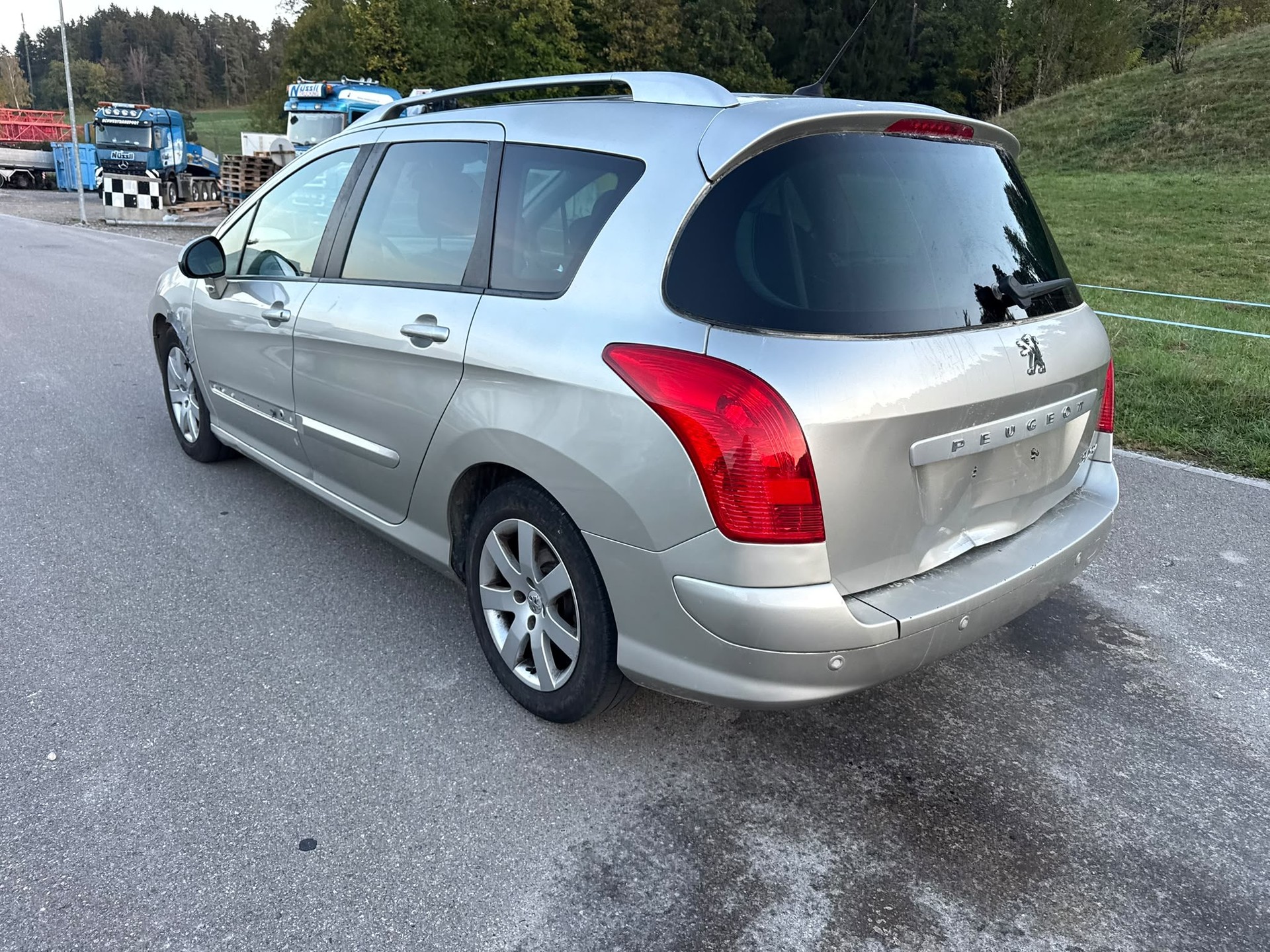 PEUGEOT 308 SW 1.6 16V Turbo Sport Pack Automatic-image-6