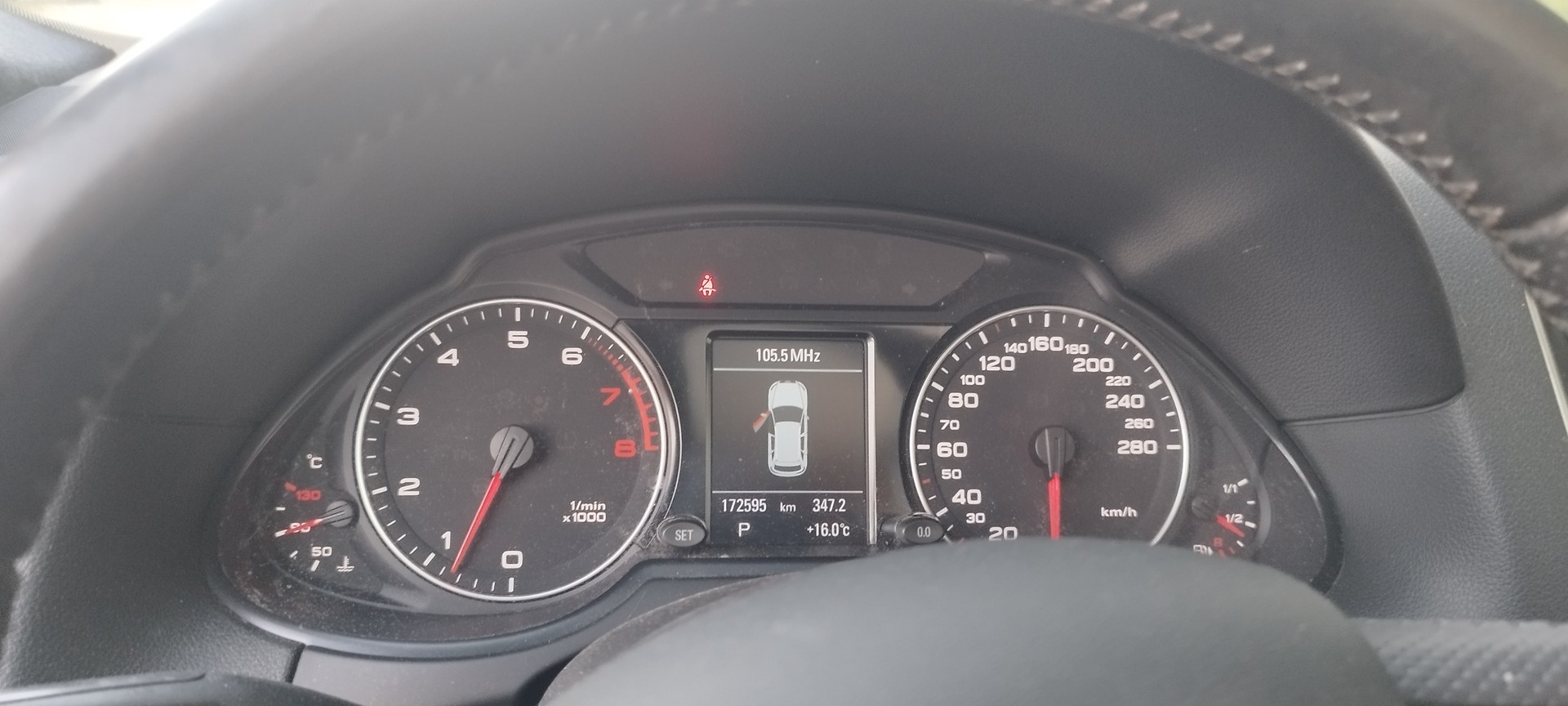 AUDI Q5 3.2 FSI quattro S-tronic-image-13